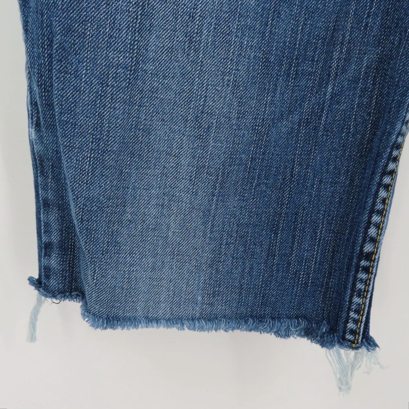 Silver Jeans Co. Silver Jeans 5 Eden Cut Off Bermuda Denim Shorts Distressed Blue Pockets Womens Size 27" / US 4 / IT 40 - 4 Thumbnail
