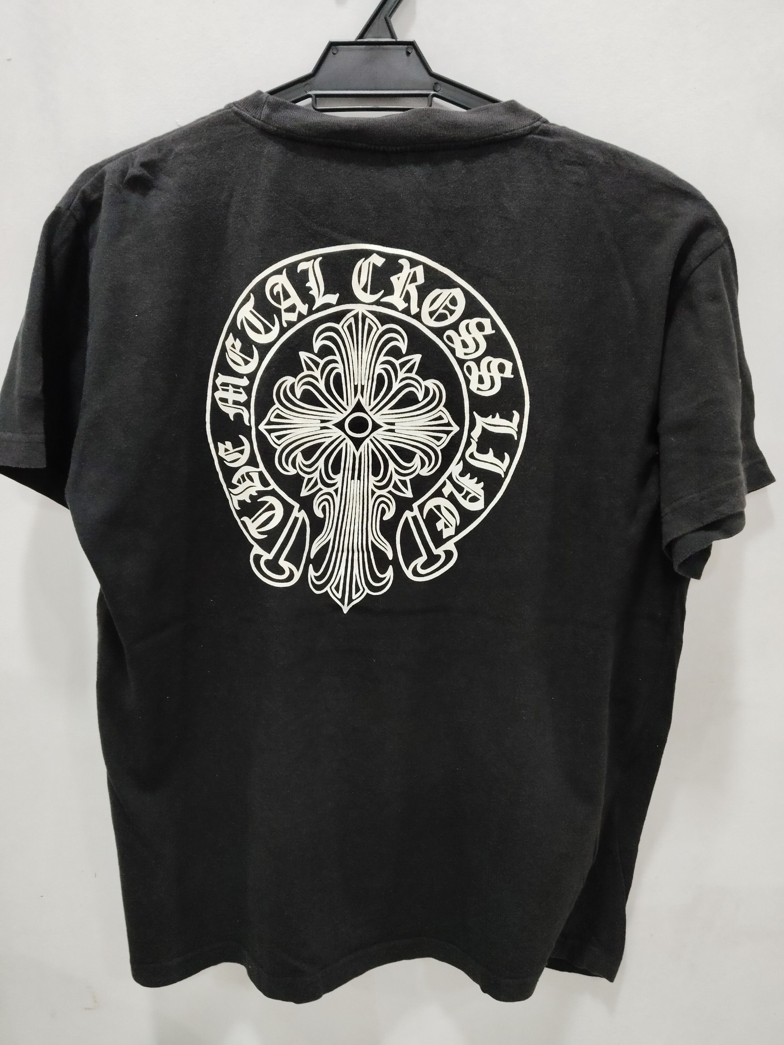 Designer × Vintage The Metal Cross Life like Chrome heart Tshirt Size US L / EU 52-54 / 3 - 1 Thumbnail