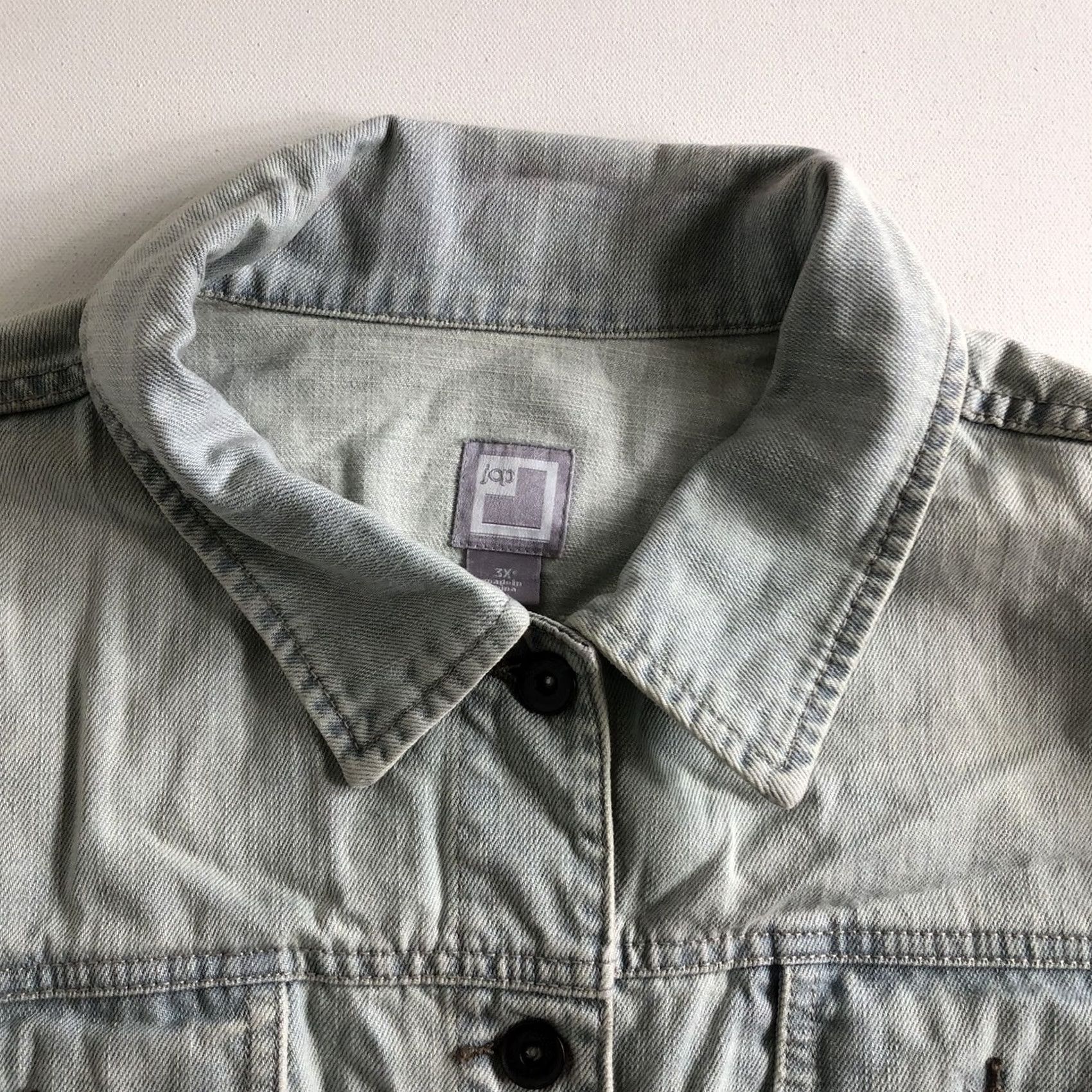 Denime VINTAGE J. C. Penney Denim Trucker Jacket Light Wash Womens 3X Blue Short Sleeve Button-Down Jean Jacket Womens Mens? Size XXL / US 16-18 / IT 52-54 - 3 Thumbnail