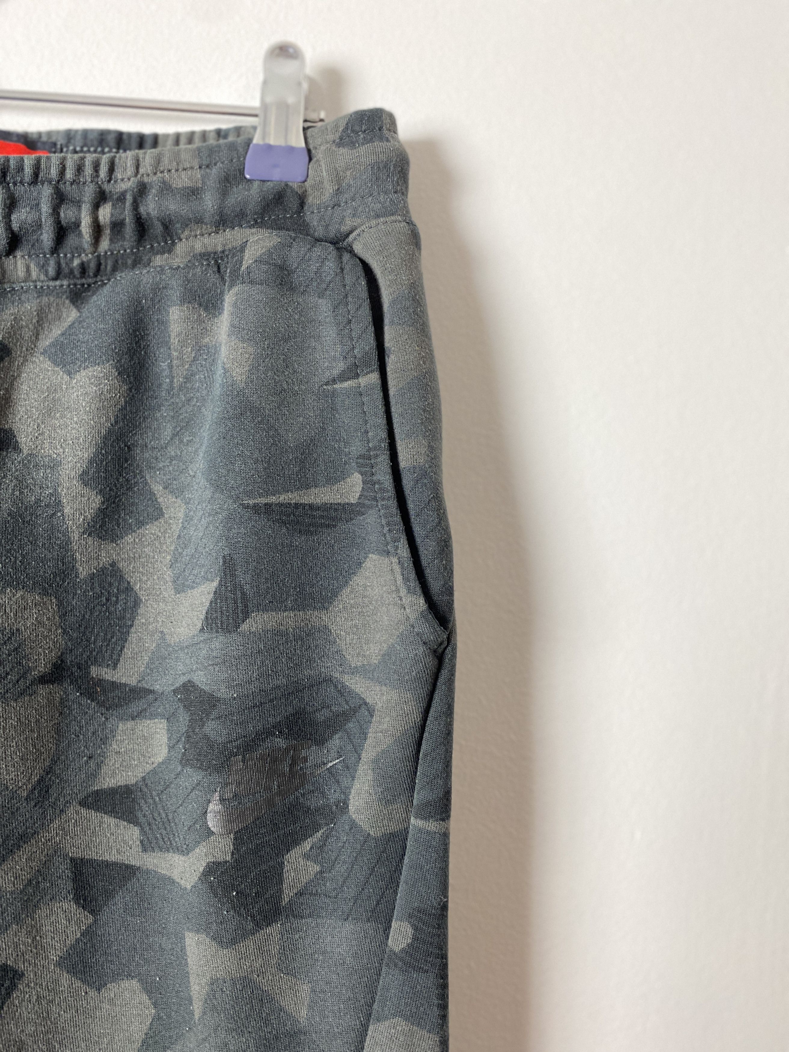 Nike Nike tech fleece joggers sweatpants drill trap drip camo Size US 28 / EU 44 - 2 Thumbnail