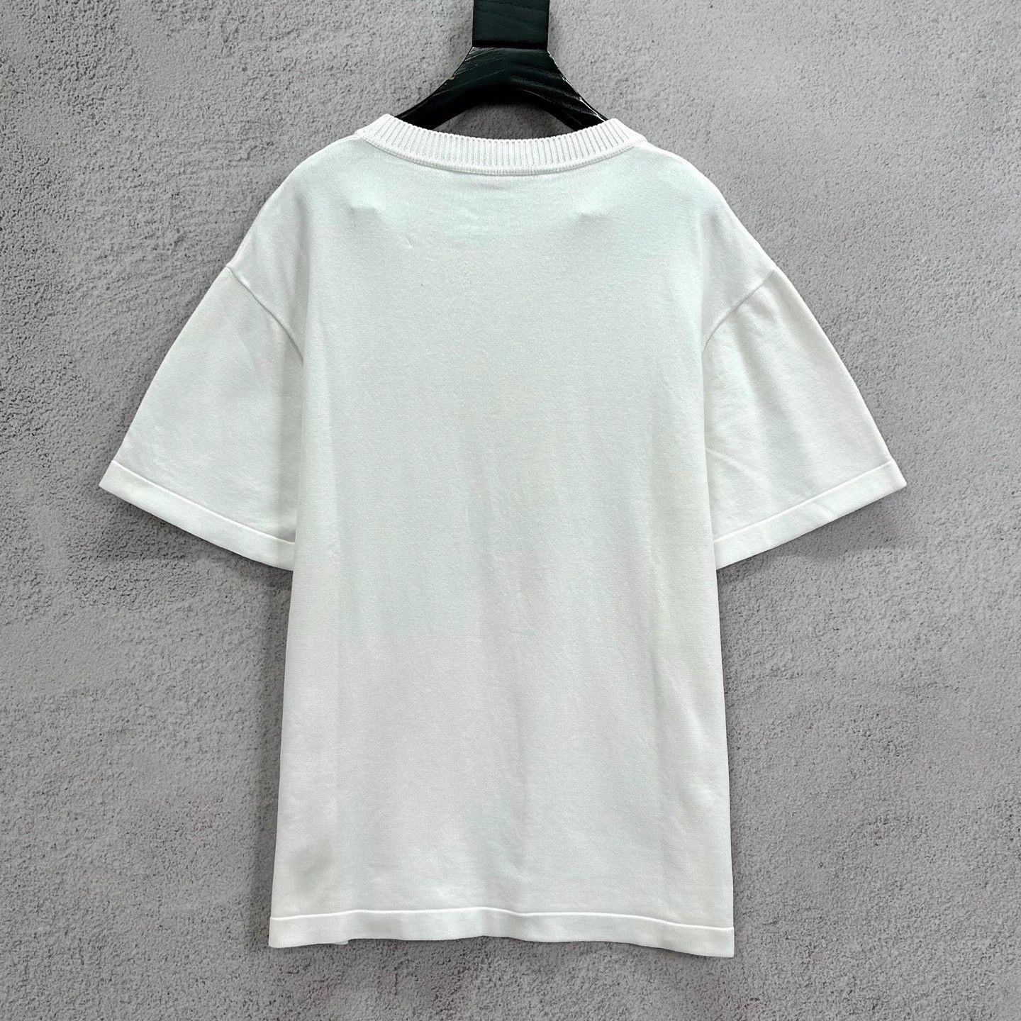 Louis Vuitton LV Embroidered Logo Pin Knit S/S Tee L Size US L / EU 52-54 / 3 - 2 Thumbnail