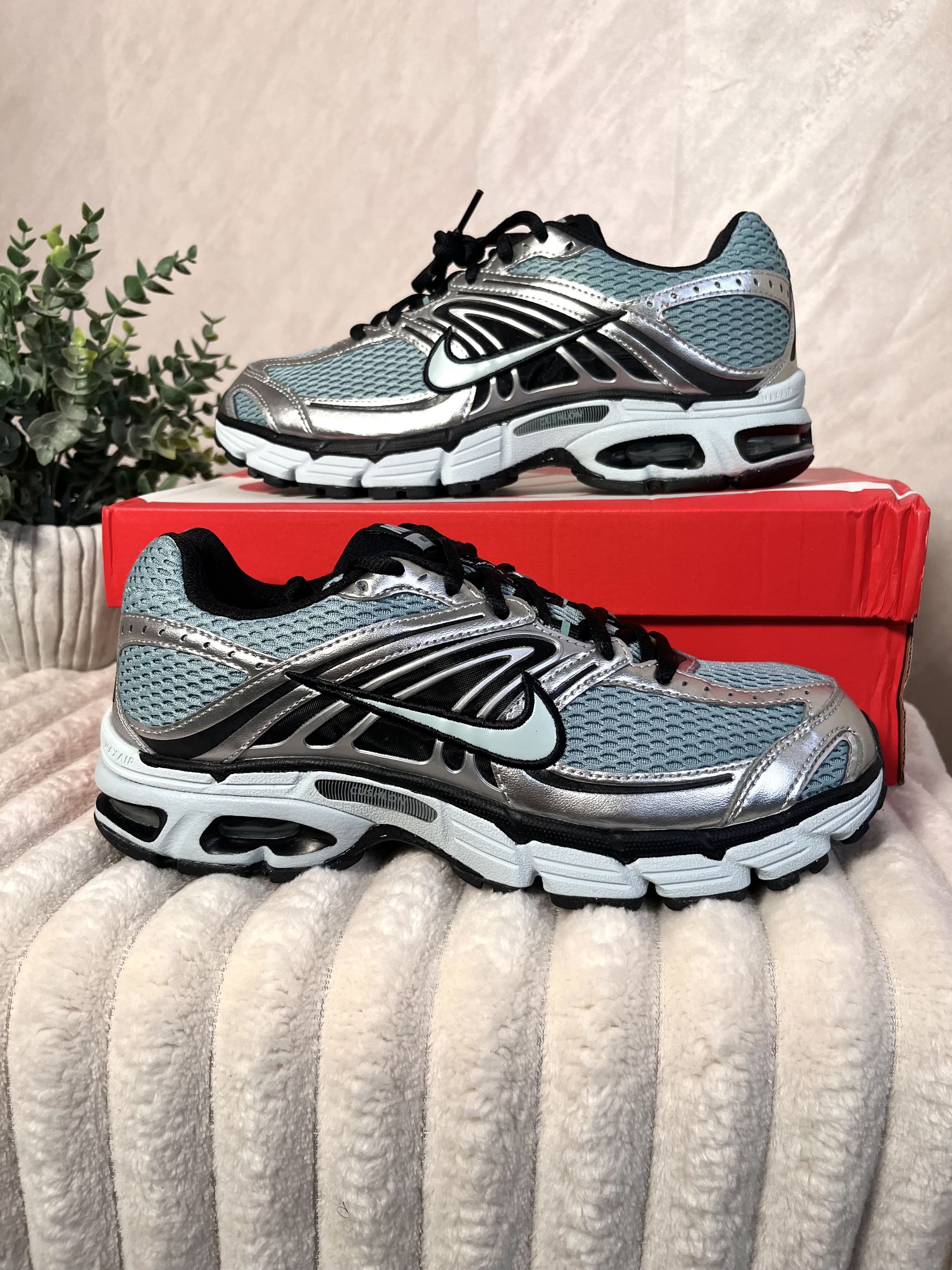 Nike Nike Air Max Moto 2K Size US 8.5 / IT 38.5 - 1 Thumbnail