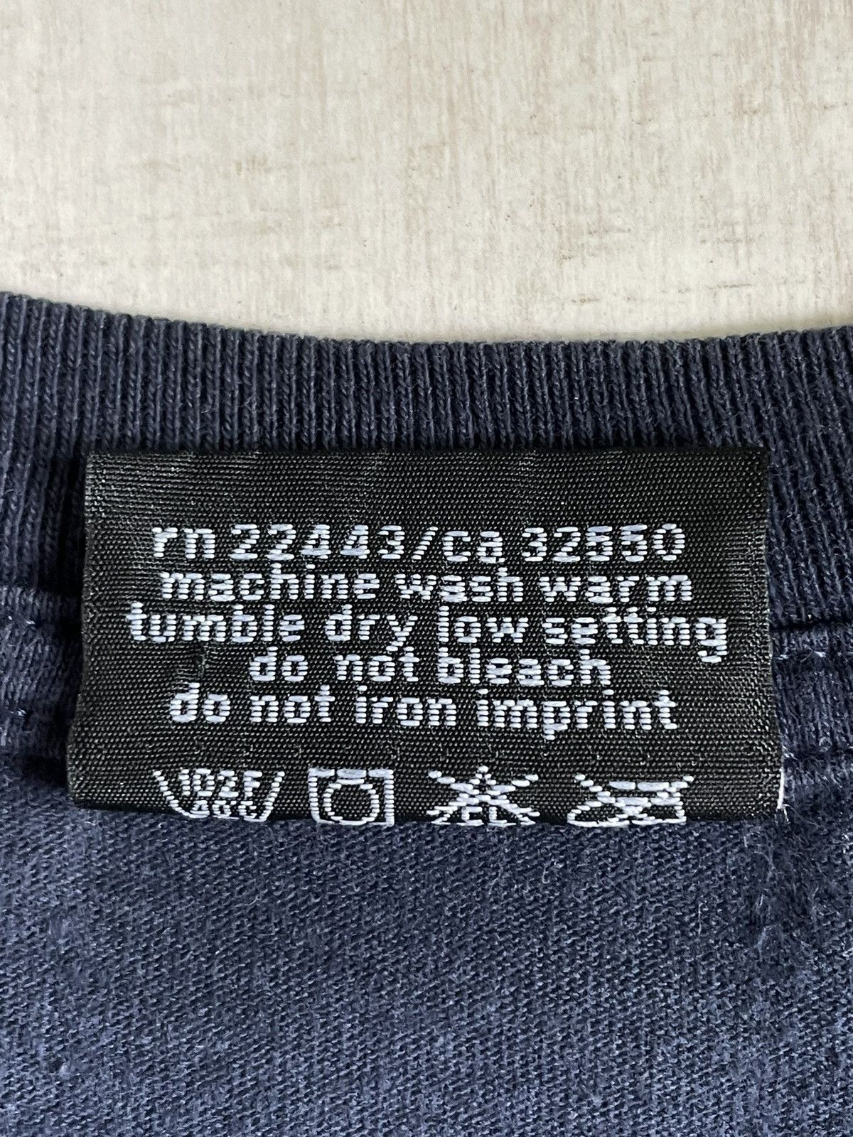 Quiksilver × Vintage Vintage Quiksilver 90’s T-Shirt Big Logo The World Over RARE Size US L / EU 52-54 / 3 - 10 Thumbnail