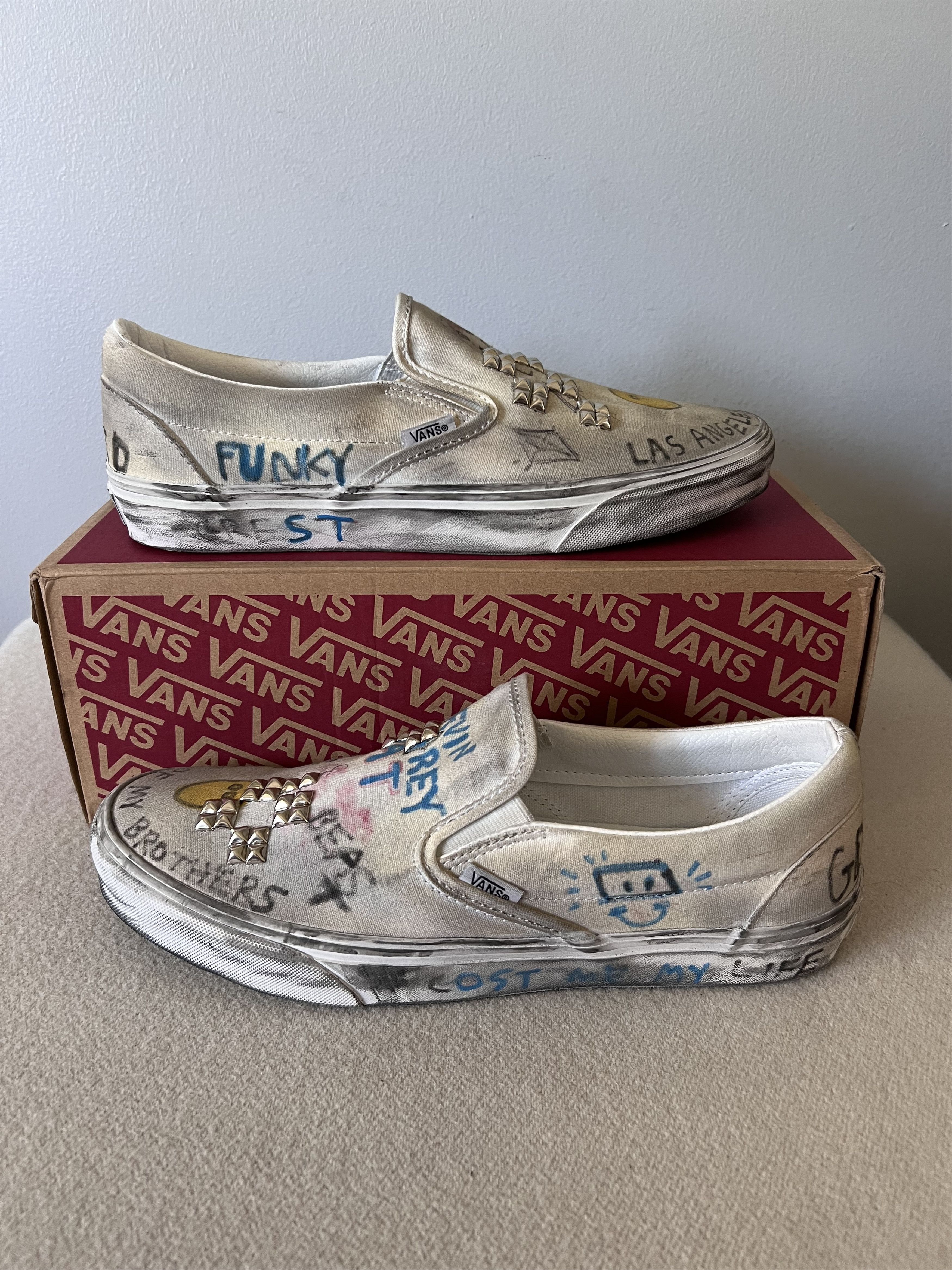 Paly Hollywood Paly Hollywood Vans Classic Slip On in White Size US 9.5 / EU 42-43 - 2 Thumbnail