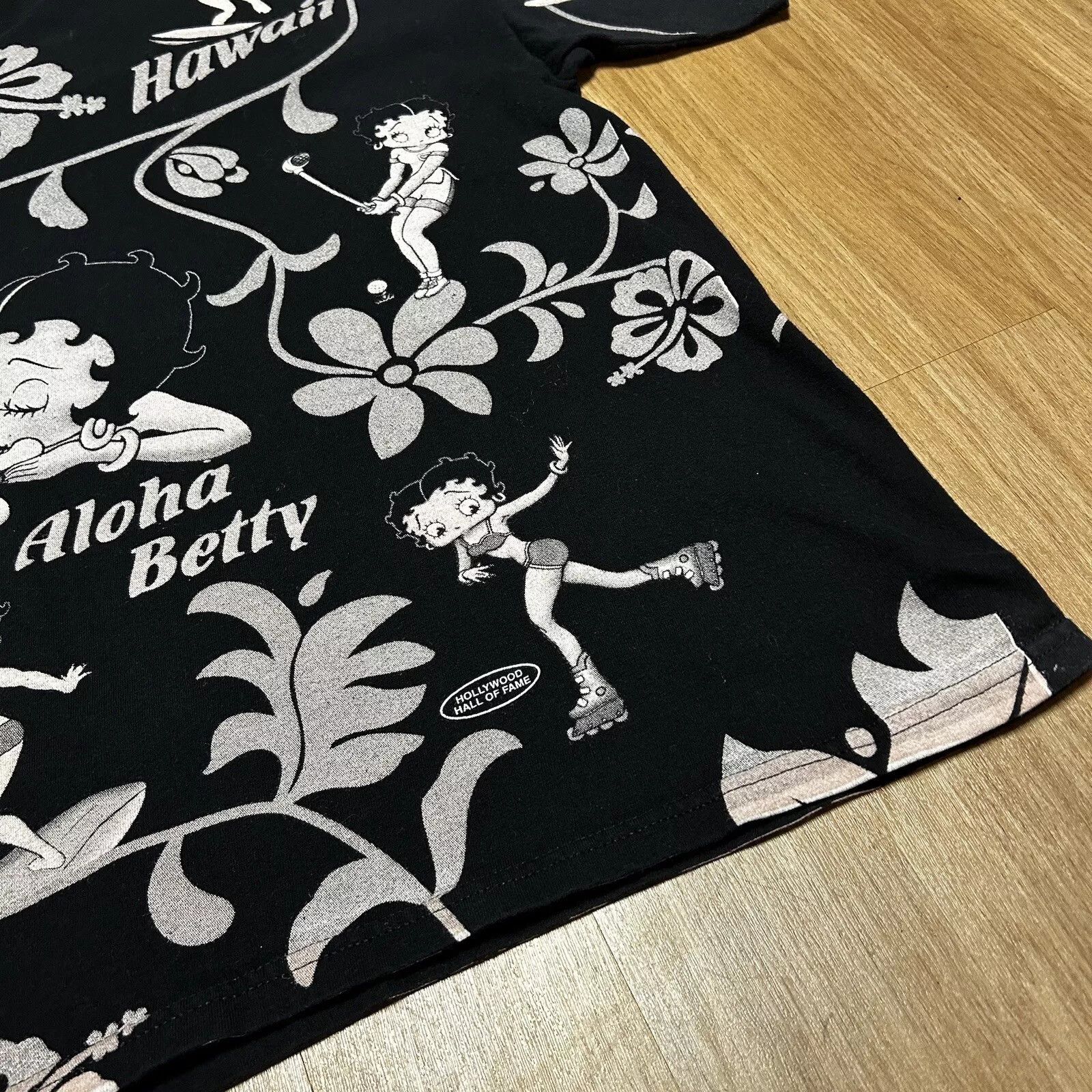 Vintage Vintage 1998 Aloha Betty Boop Hawaii Surfing Size US XL / EU 56 / 4 - 6 Thumbnail