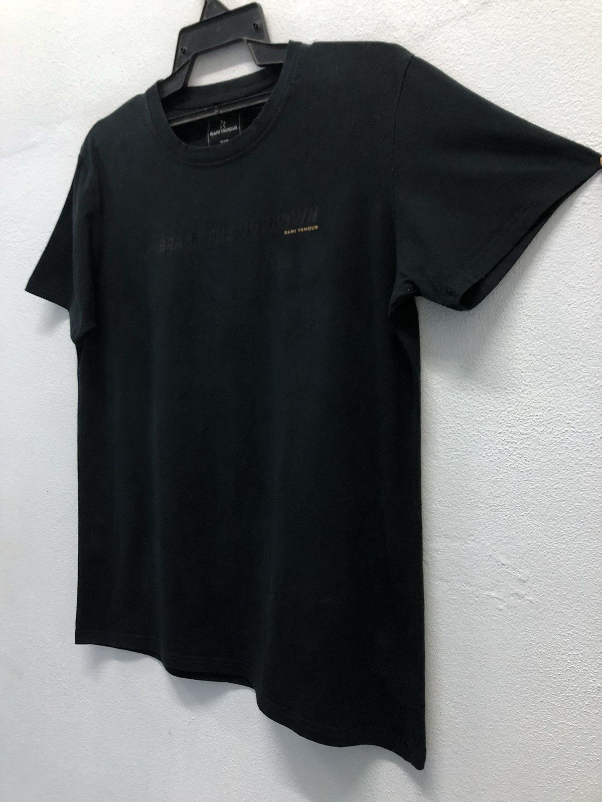 Vintage Vintage Rami Ykmour Embrace The Unknown T-Shirt Size US M / EU 48-50 / 2 - 5 Thumbnail
