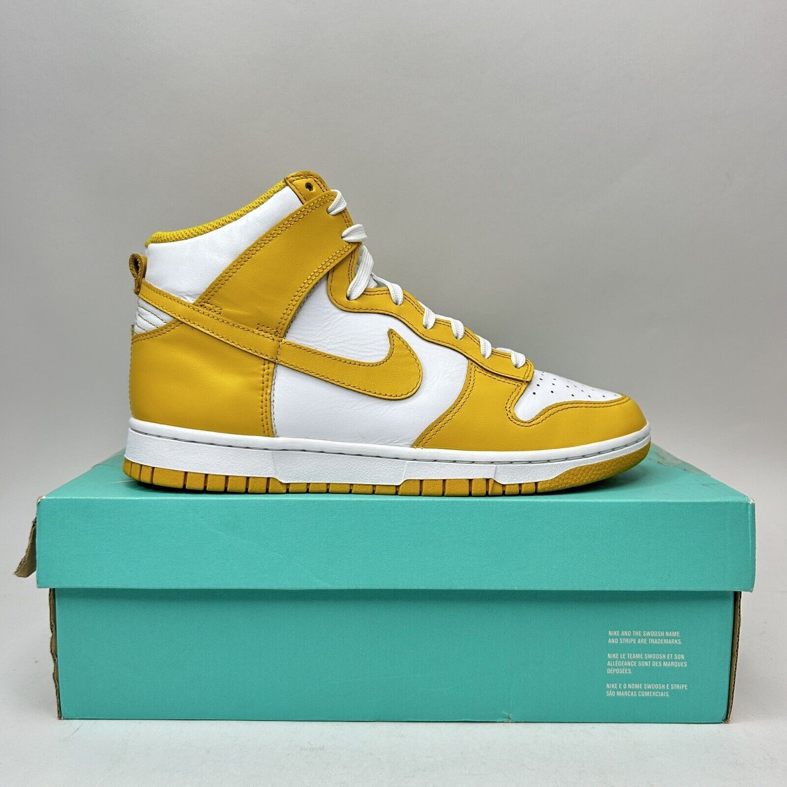 Nike Nike Shoes Dunk High WMNS “Dark Sulfur” 2023 Size US 9 / IT 39 - 4 Thumbnail