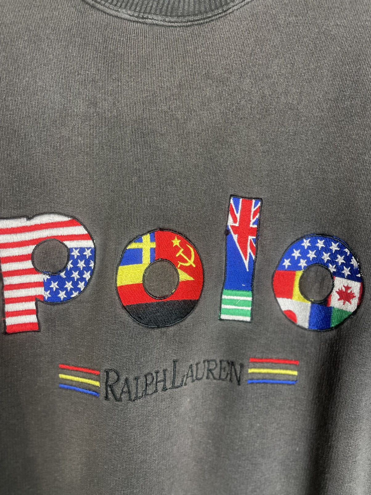 Polo Ralph Lauren VTG 90s Polo Ralph Lauren Multi-Flag Embroidered Sweatshirt Size US M / EU 48-50 / 2 - 5 Thumbnail