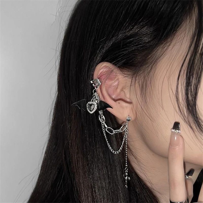Jewelry Black Crystal Heart Wing Cross Chain Size ONE SIZE - 2 Thumbnail
