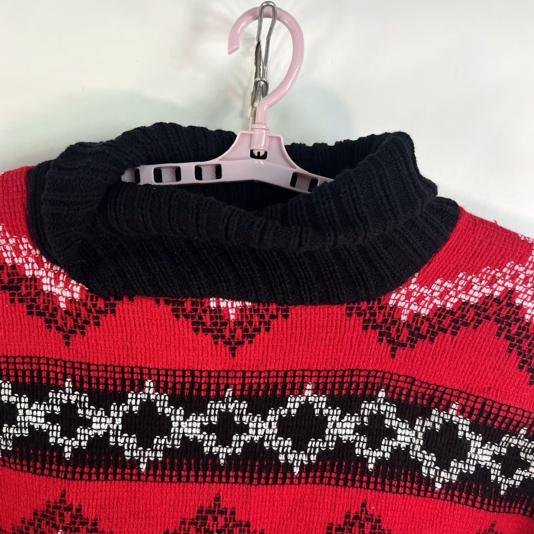 Vintage VINTAGE 60s 70s Knitted Red Black Plaid Poncho Fringe Hippie Boho Psychedelic Shawl/Wrap OS Womens Size ONE SIZE - 3 Thumbnail