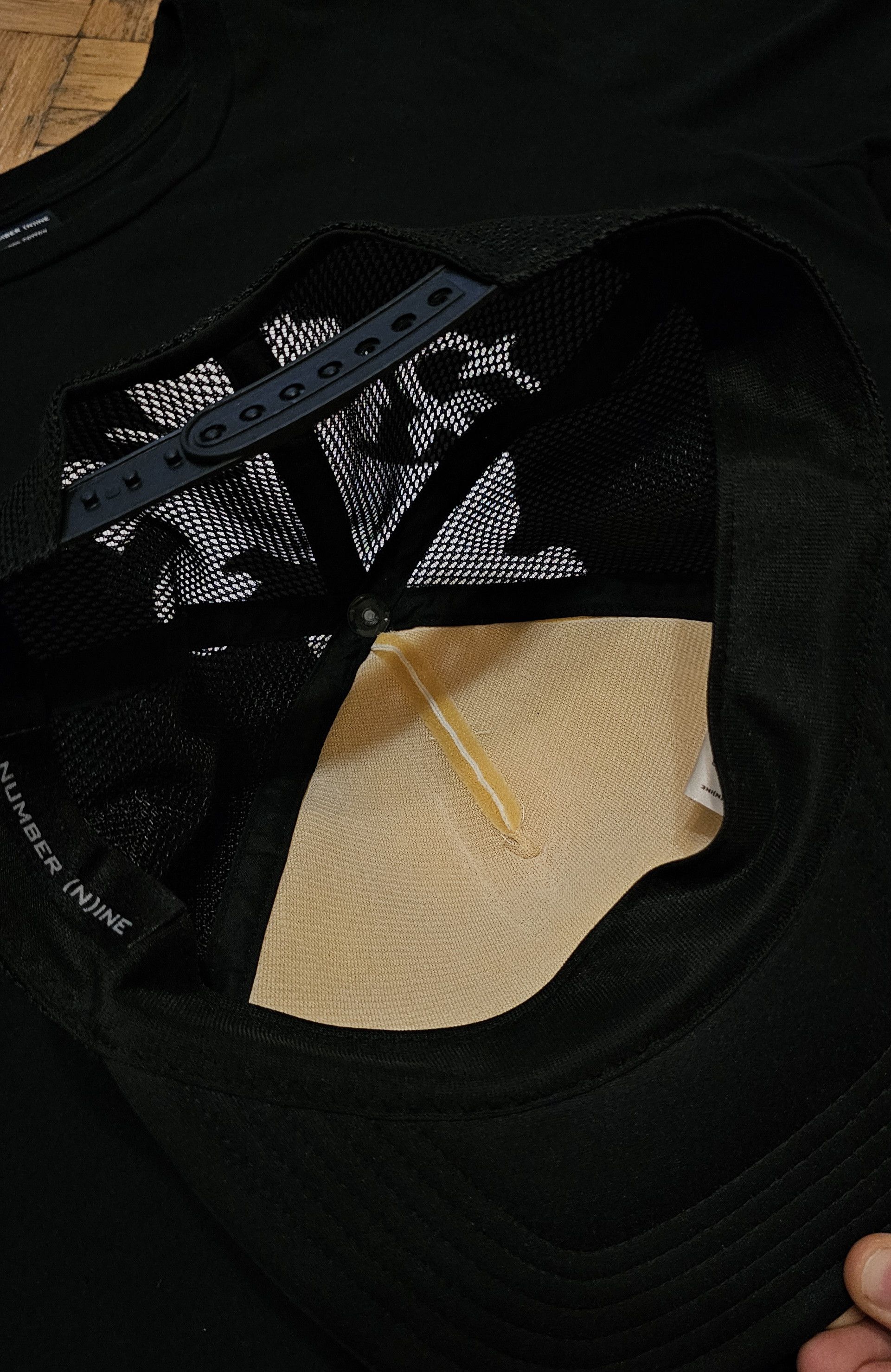 Number (N)ine number (n)ine white shield cap Size ONE SIZE - 7 Thumbnail