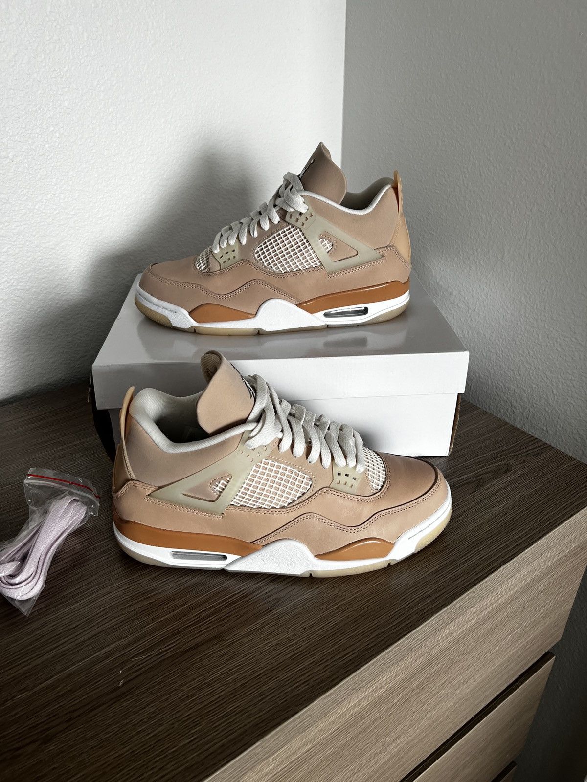 Jordan retro 'Shimmer' size