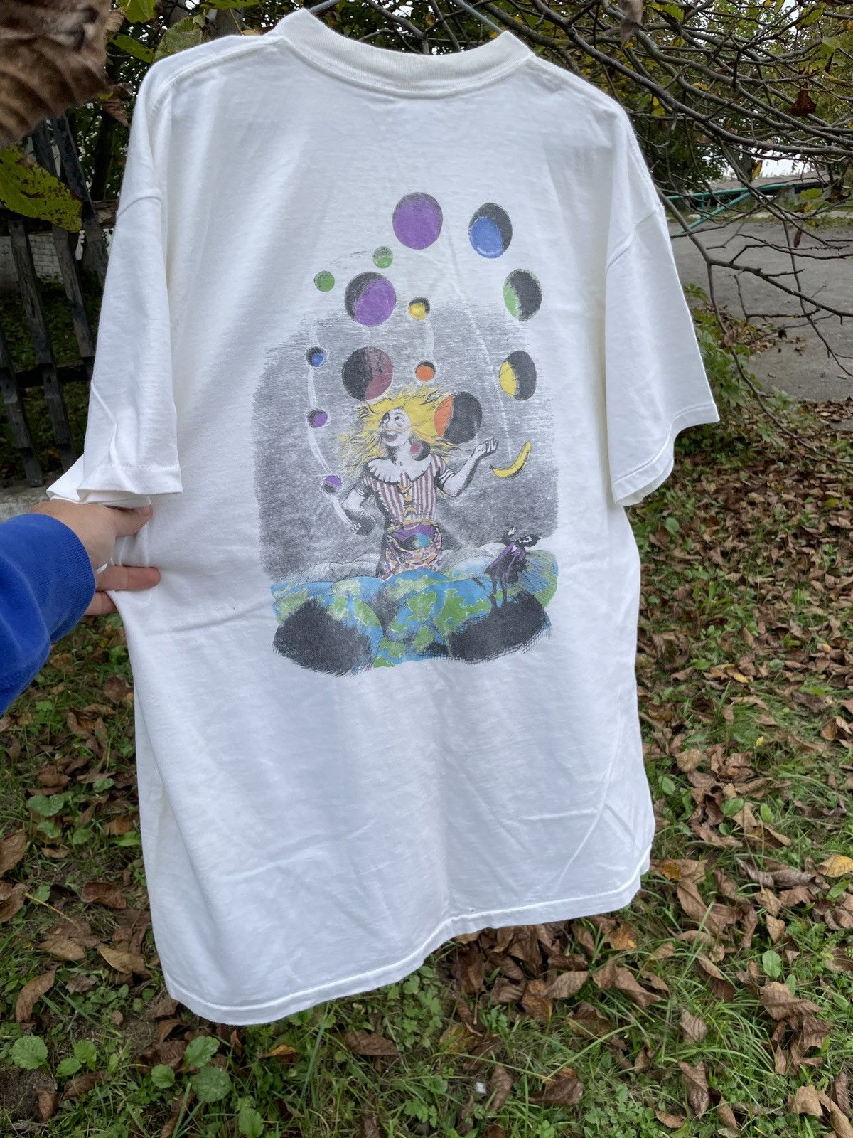 Hard Rock Cafe Hard Rock Cafe Save The Planet 1991 Queen Innuendo T shirt Size US XL / EU 56 / 4 - 4 Thumbnail