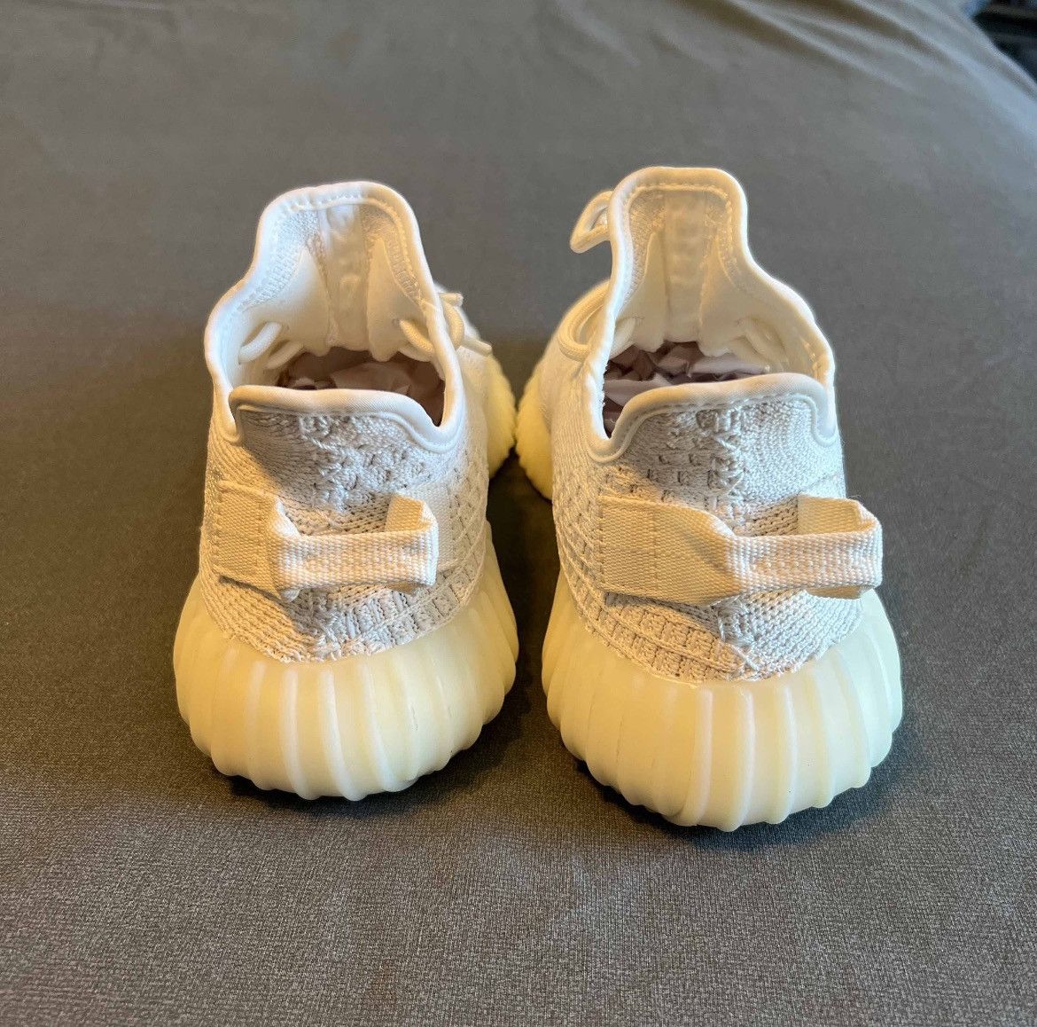Adidas × Kanye West Adidas Yeezy Boost 350 V2 Bone Size 5 HQ6316 Size US 5 / EU 37 - 4 Thumbnail