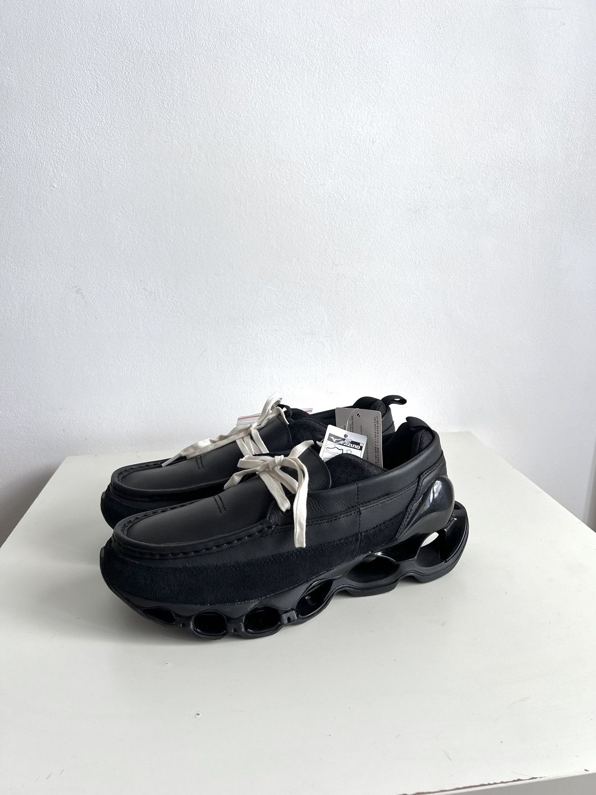 Hoka × Mizuno × ROA 🔥🆕Mizuno Wave Prophecy Moc Loafers Sneakers 1906L(lot2) Size US 9.5 / EU 42-43 - 2 Thumbnail