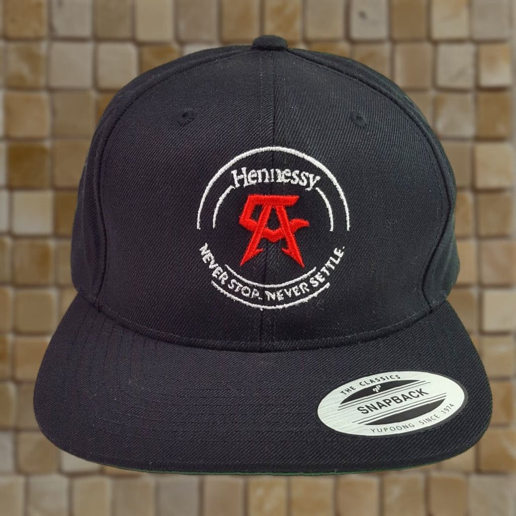 Vintage VINTAGE Hennessy Cognac Liquor Black Wool Blend Snapback Adjustable Hat Baseball Cap Men Twill 90s College Retro University Yupoong Size ONE SIZE - 1 Thumbnail