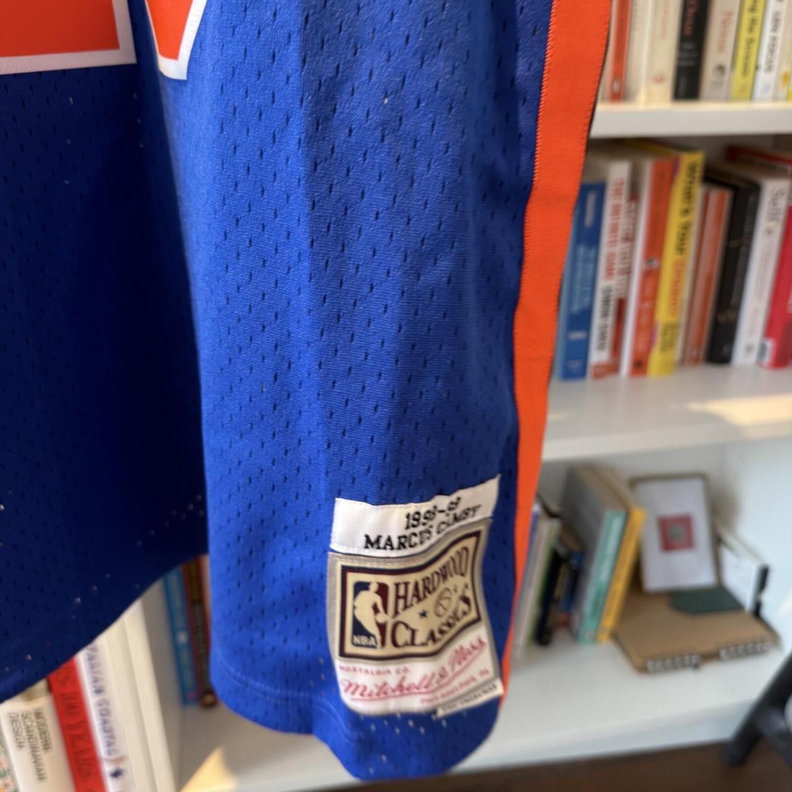 Mitchell & Ness Mitchell & Ness New York Knicks basketball jersey Size US XL / EU 56 / 4 - 4 Thumbnail