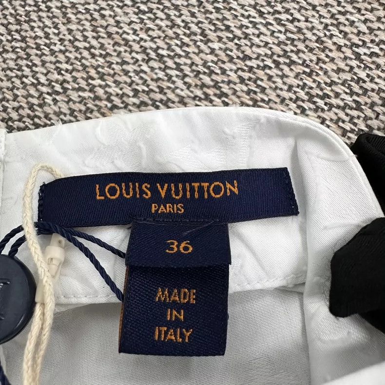 Louis Vuitton louis vuitton size 36 White chain presbyopic short sleeve s Size US M / EU 48-50 / 2 - 3 Thumbnail
