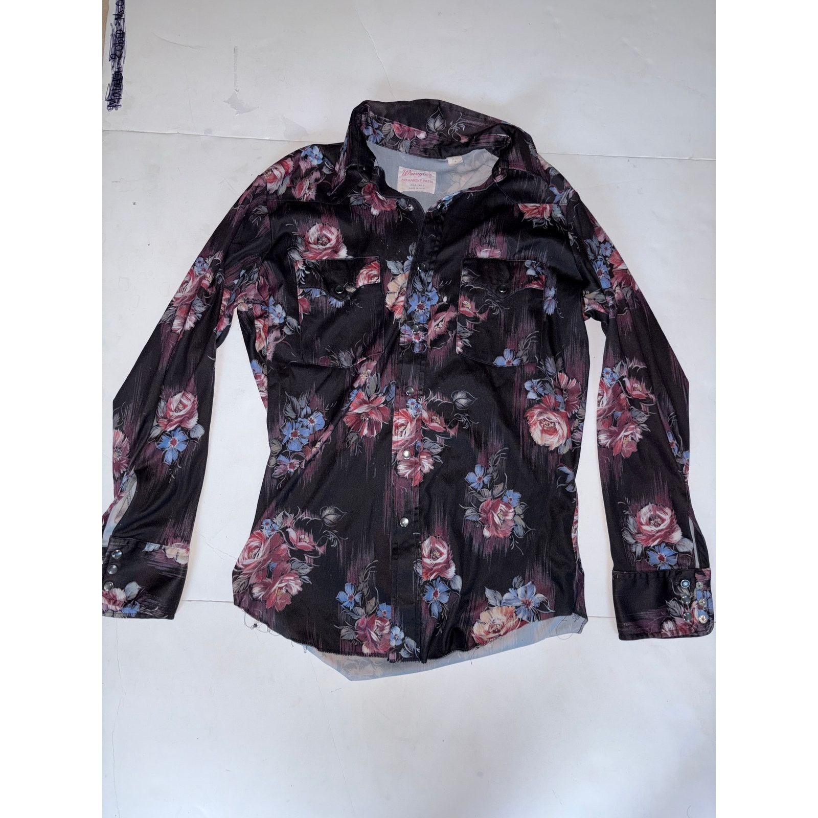 Wrangler Vintage Wrangler Longtails floral permanent press 15-15 1/2 Size US M / EU 48-50 / 2 - 1 Thumbnail