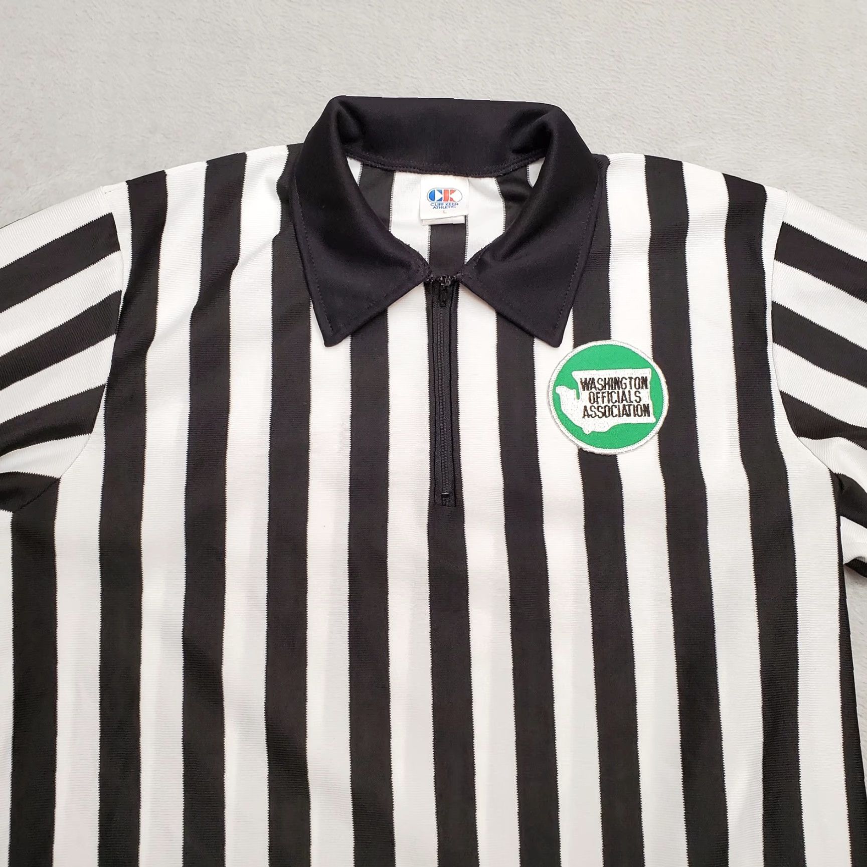 Vintage VINTAGE Referee Shirt Mens L Black White Striped Collared 1/4 Zip Washington Cliff Keen Mens T-Shirt Sports Short Sleeve Breathable Polyester Knit Size US L / EU 52-54 / 3 - 2 Thumbnail