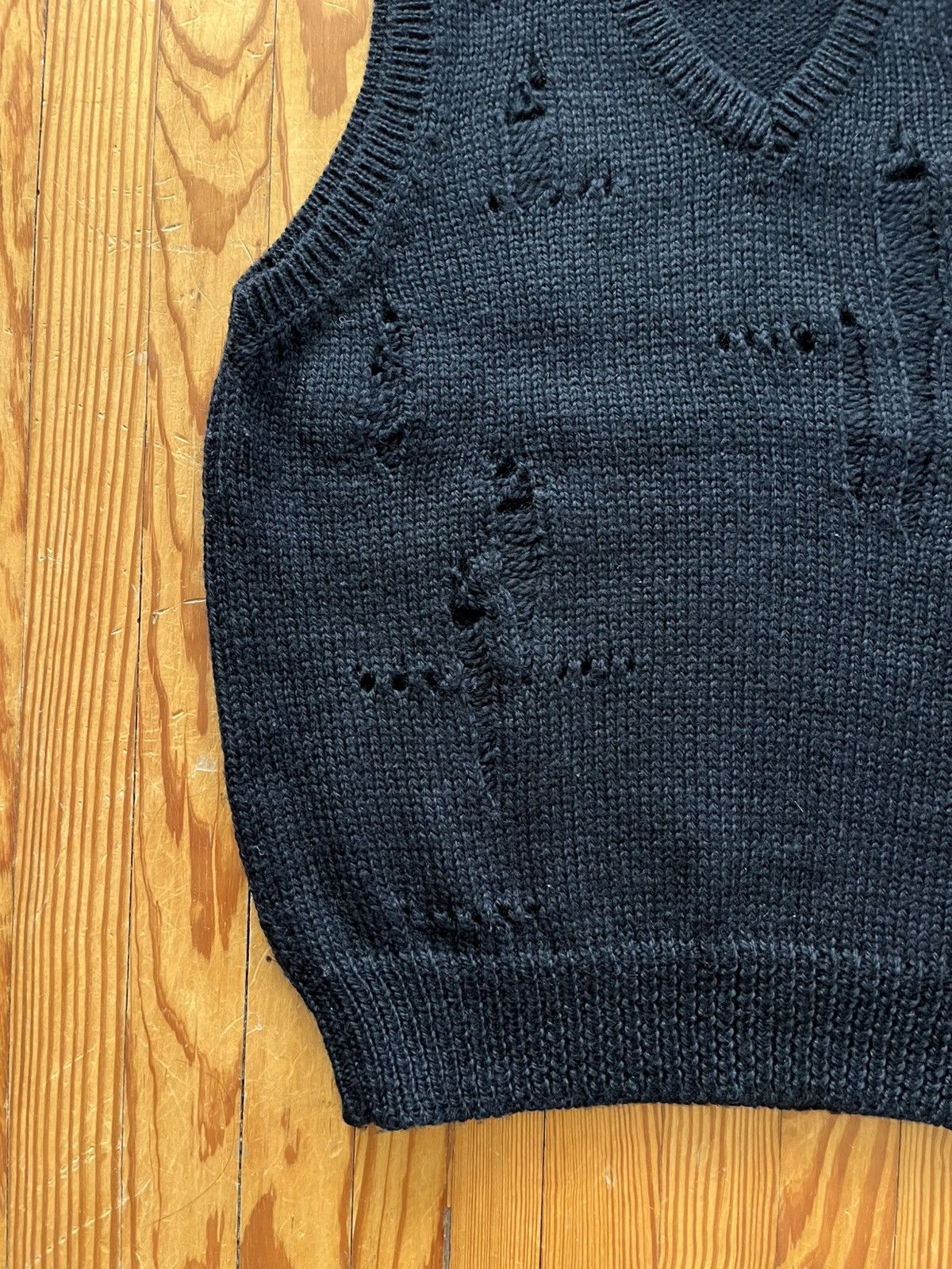 Comme des Garcons Archive 1982 Comme Des Garcons Distressed Vest Sweater Size US L / EU 52-54 / 3 - 4 Thumbnail
