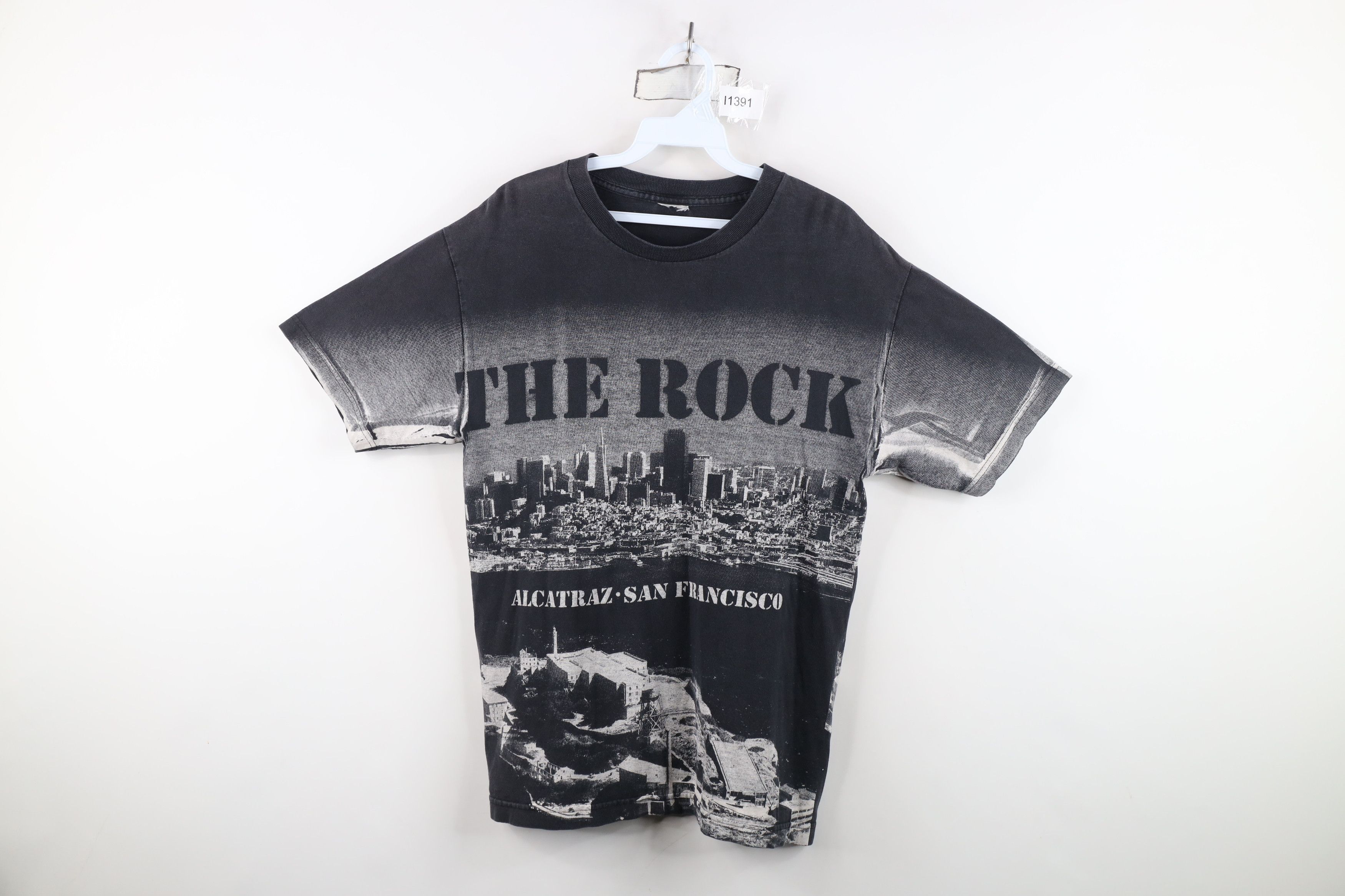 Vintage Vintage 90s Y2K The Rock Alcatraz Island Prison T-Shirt Size US M / EU 48-50 / 2 - 1 Thumbnail