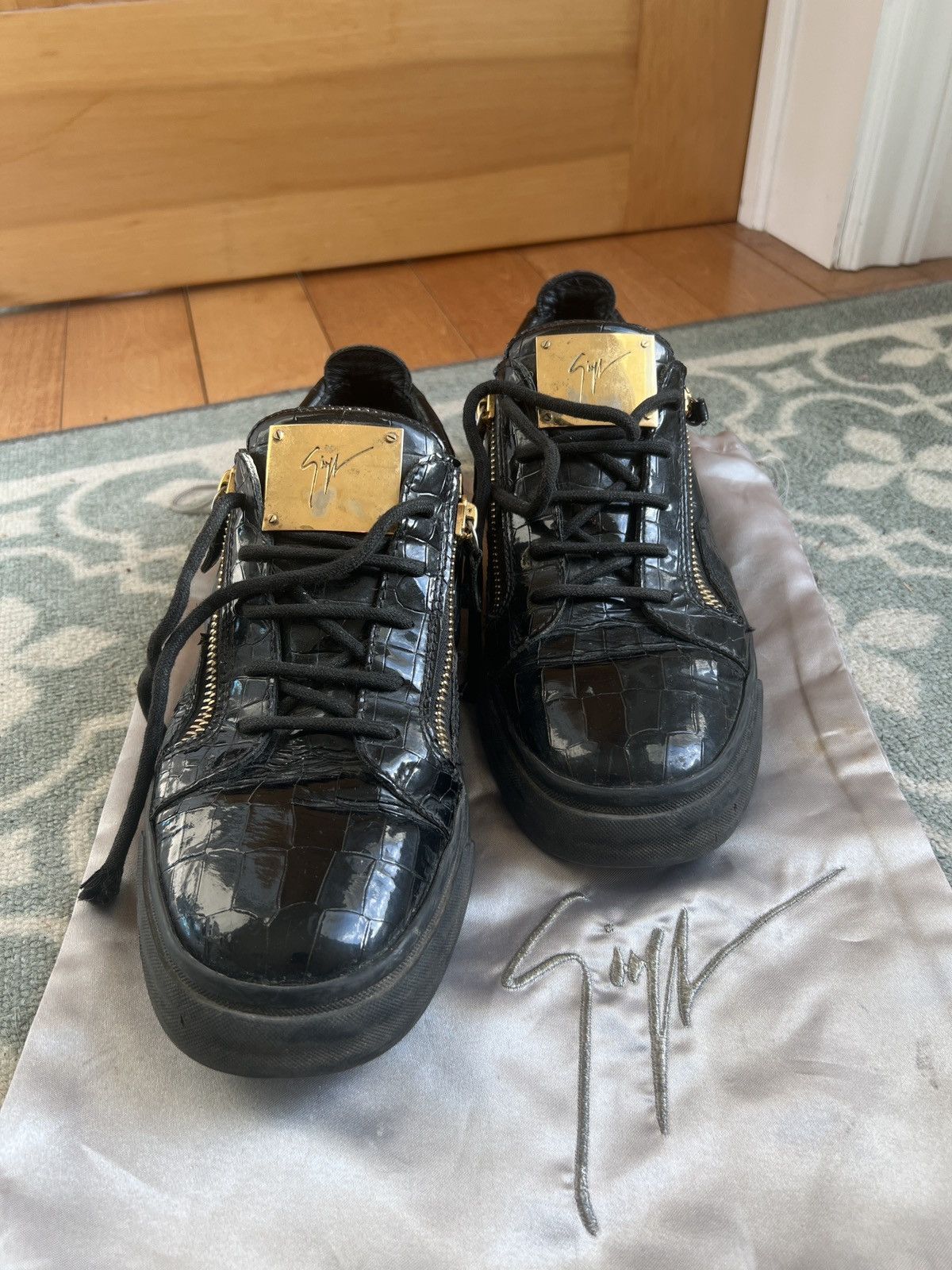 Giuseppe Zanotti Giuseppe Zanotti “Frankie” Crocodile Black Leather with Gold Size US 9 / EU 42 - 6 Thumbnail