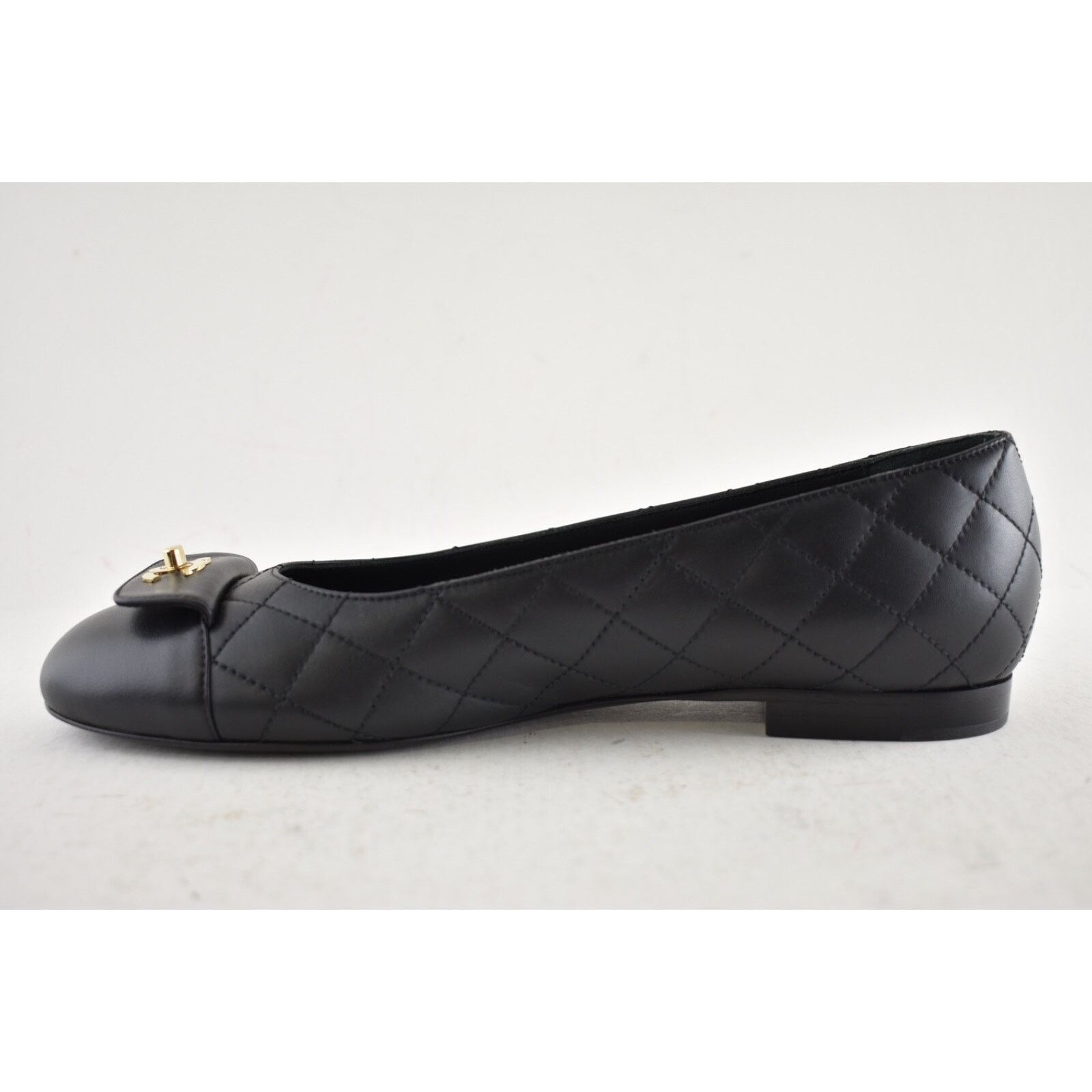 Chanel Chanel Black Leather Turnlock CC Logo Quilted Ballet Flat 37 Size US 6 / IT 36 - 15 Thumbnail