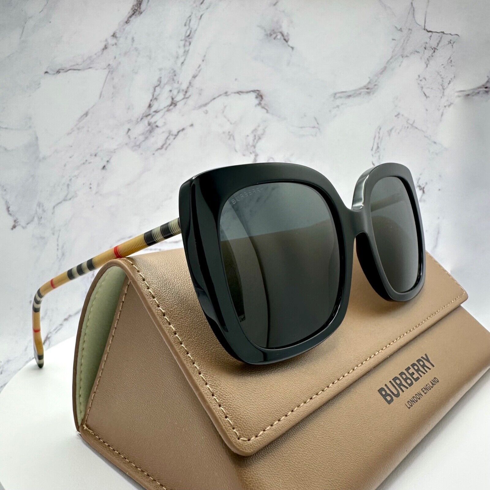Burberry Burberry Sunglasses Black Cat Eye Checkered Arm Authentic Size ONE SIZE - 18 Thumbnail