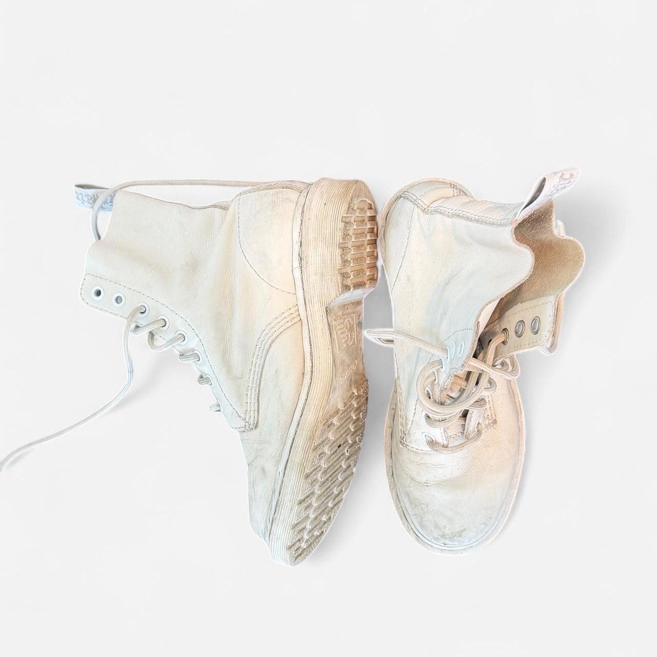 Dr. Martens Dr. Martens Women's white cream Boots Size ONE SIZE - 2 Thumbnail