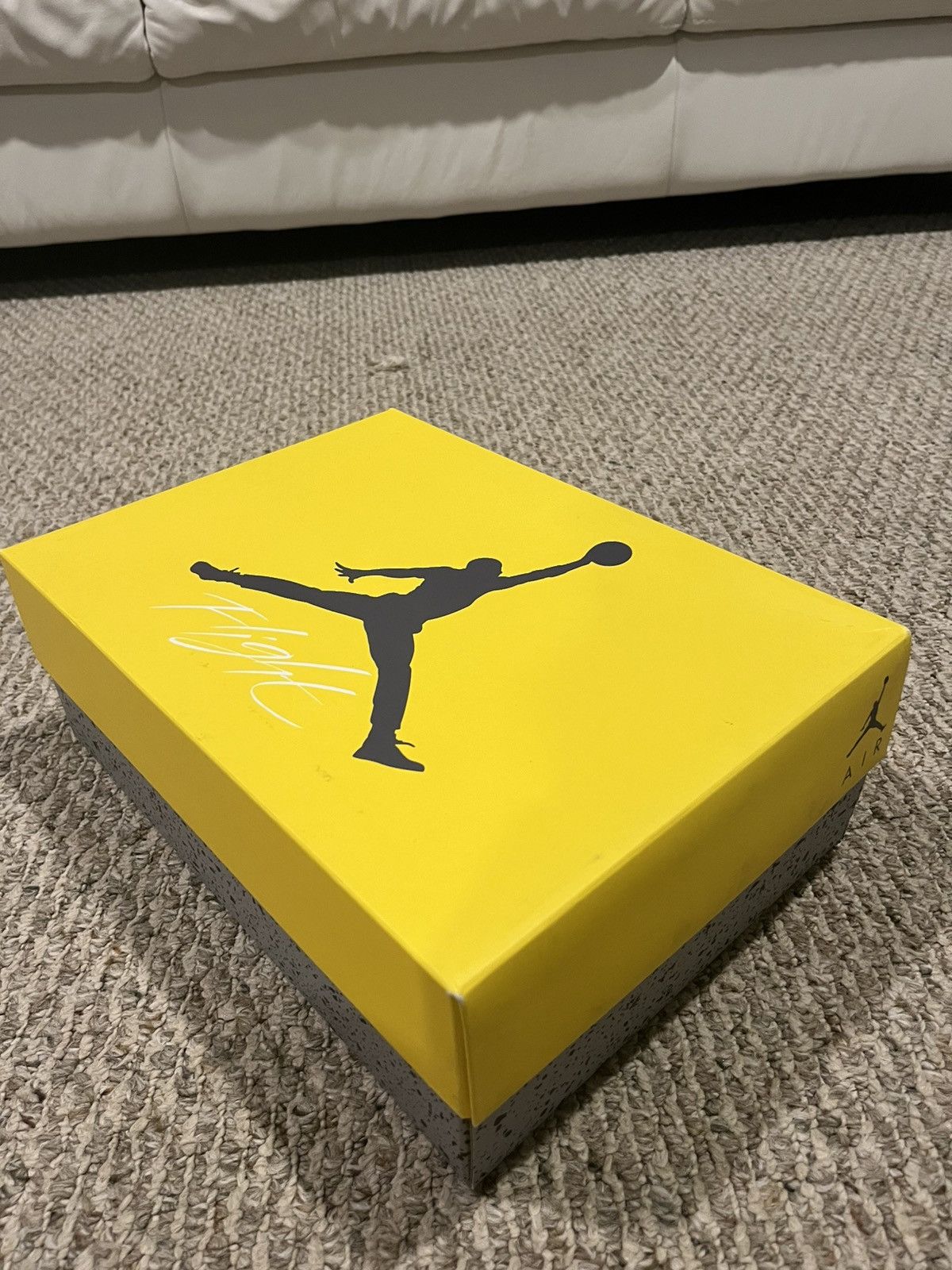 Jordan Brand Jordan 4 taxi/lightning VNDS Size US 8.5 / EU 41-42 - 12 Thumbnail
