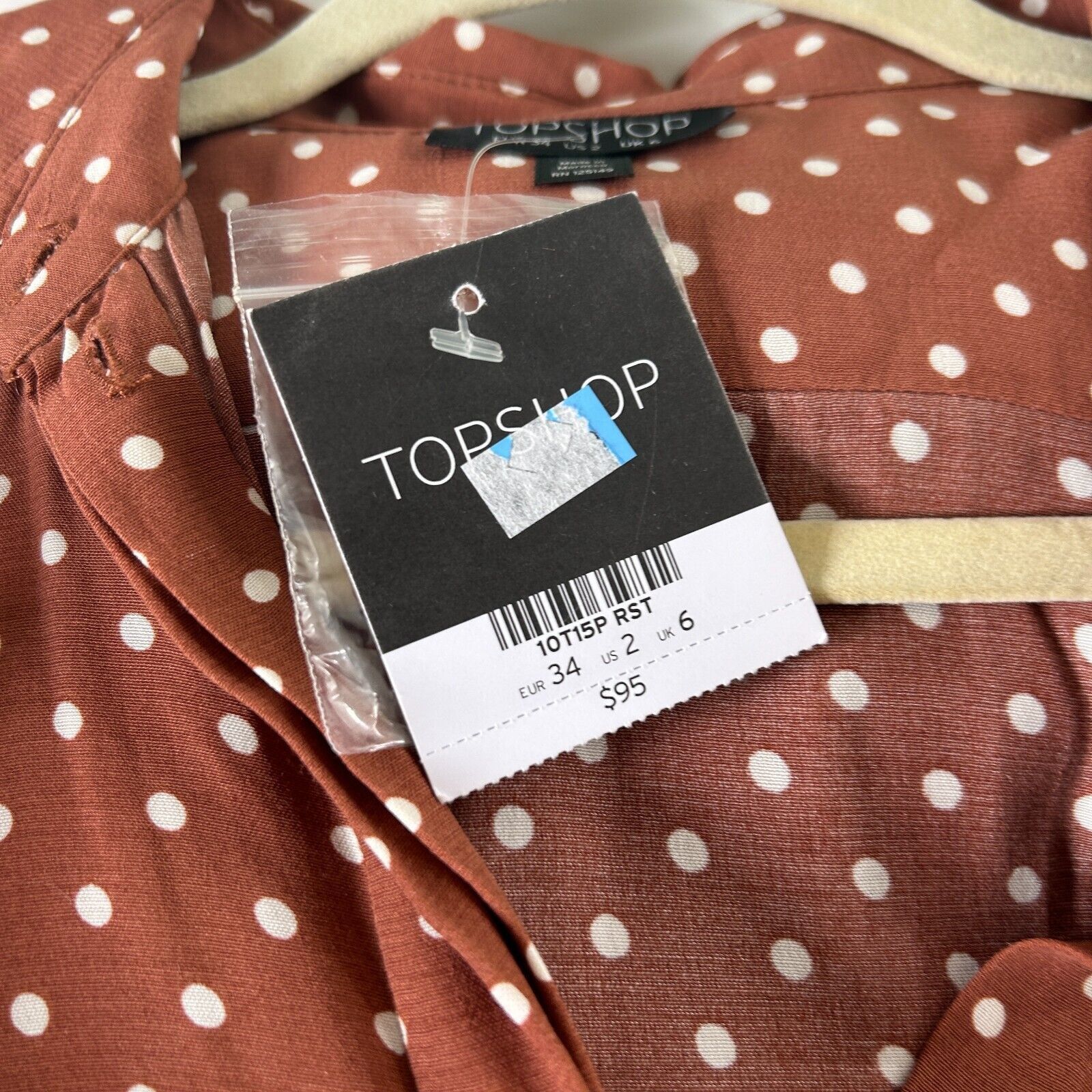 Topshop Topshop Polka-Dot 3/4 Sleeve Button Pleated Slit Maxi Dress Size XS / US 0-2 / IT 36-38 - 7 Thumbnail