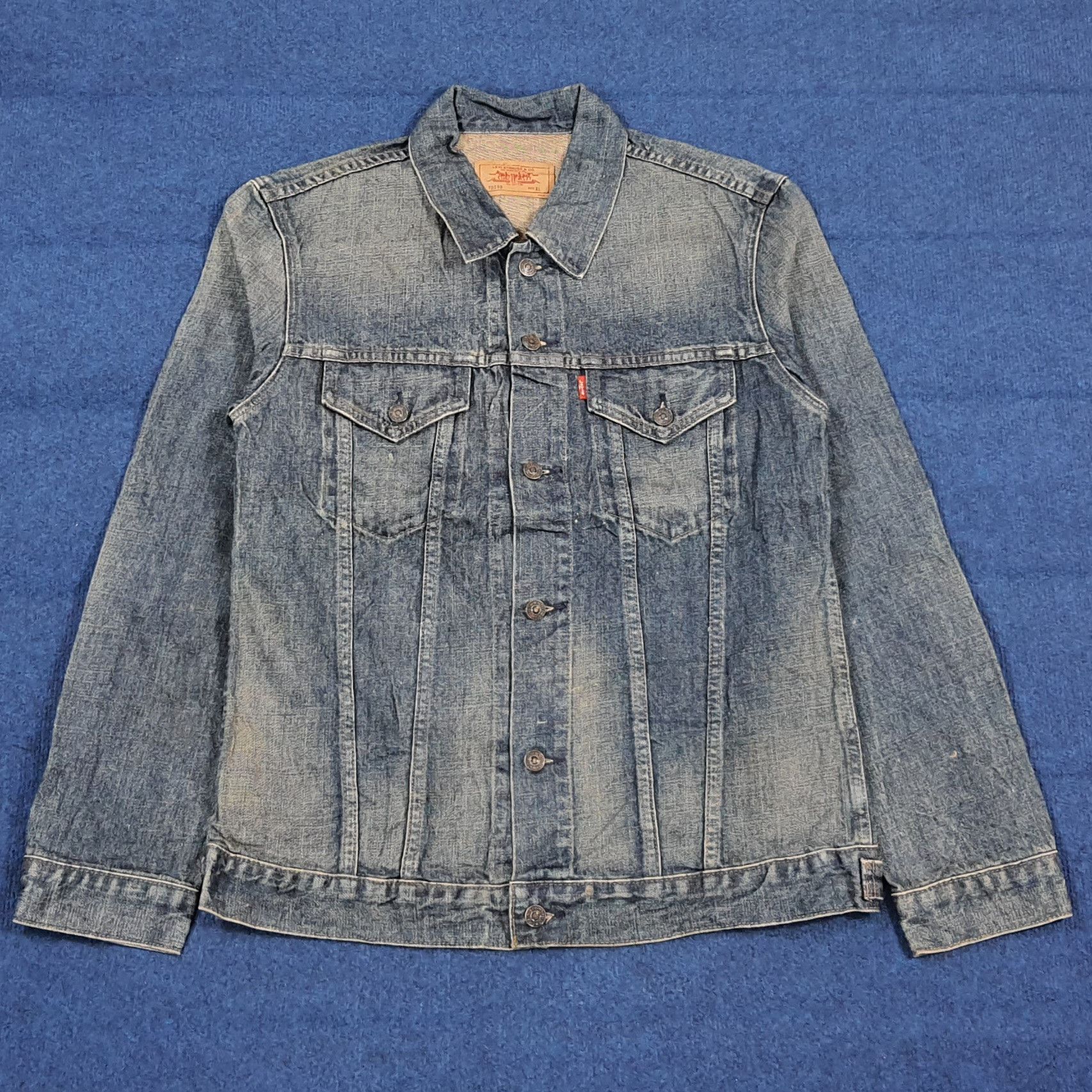 Levi's Vintage Levi’s 70599 Denim Faded Blue Trucker Jacket C302N21 Size US M / EU 48-50 / 2 - 1 Thumbnail