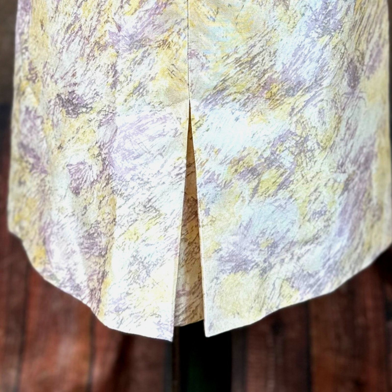 Other BCBGMaxazria Watercolor‎ Wool/Silk Skirt Lavender/Cream10 Size 32" / US 10 / IT 46 - 14 Thumbnail