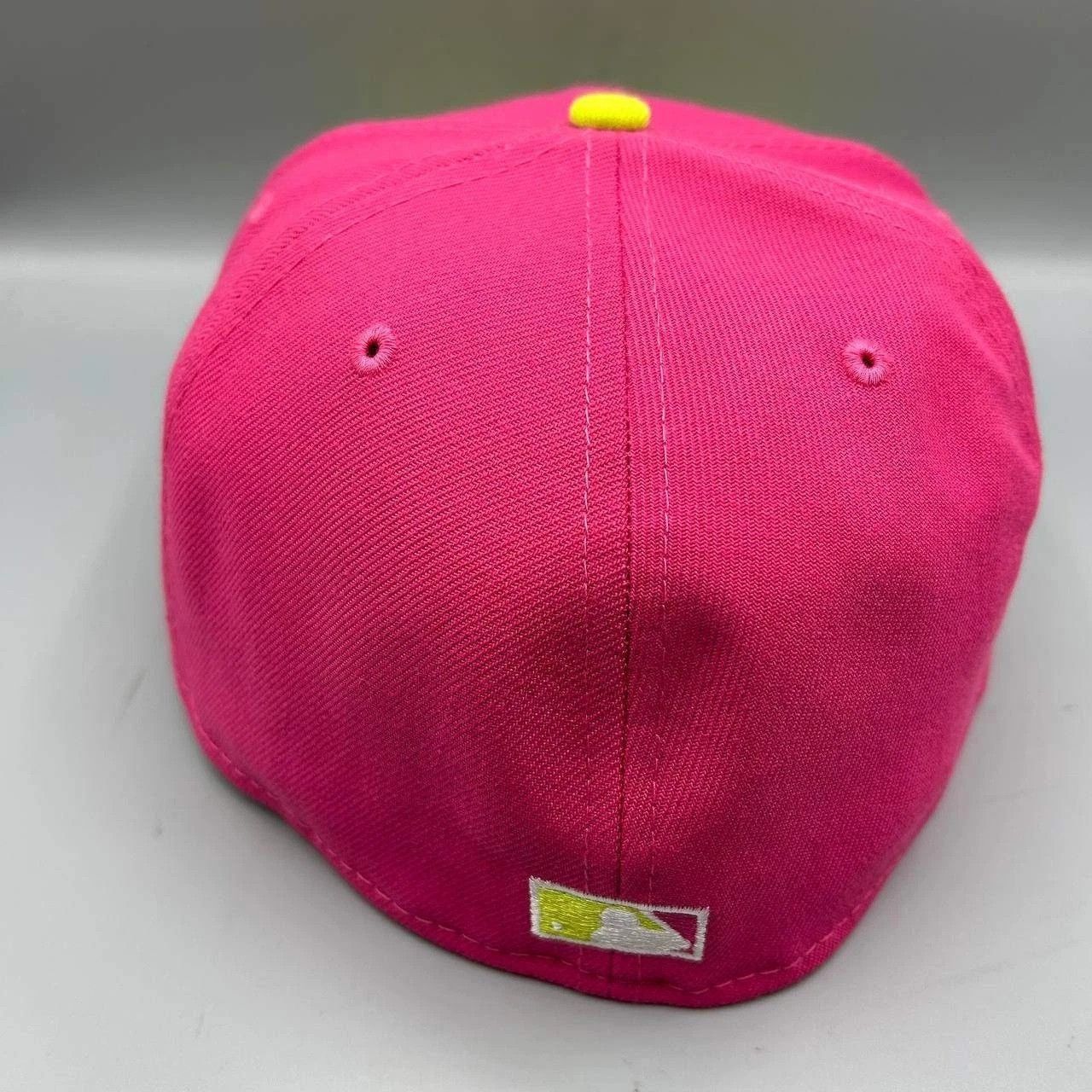 New Era Chicago White Sox Hat Men 7 1/2 Pink Yellow MLB Fitted Cap Size ONE SIZE - 8 Thumbnail