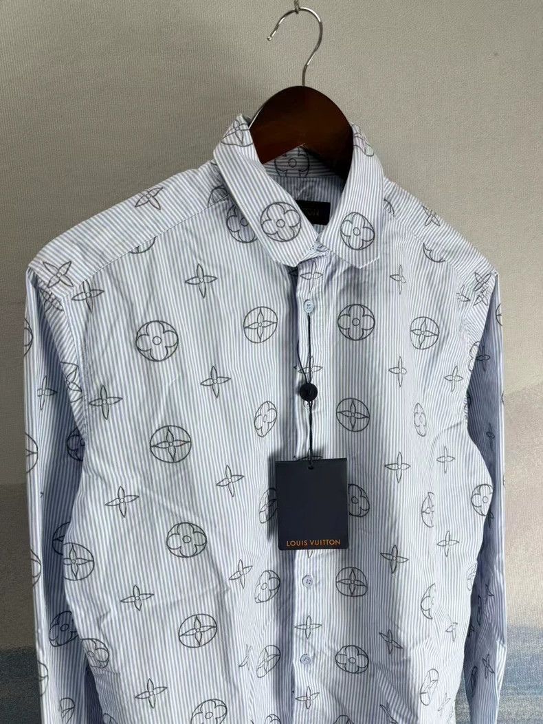 Louis Vuitton Louis Vuitton Louis Vuitton Blue Stripe Pattern Shirt Size Size US S / EU 44-46 / 1 - 2 Thumbnail