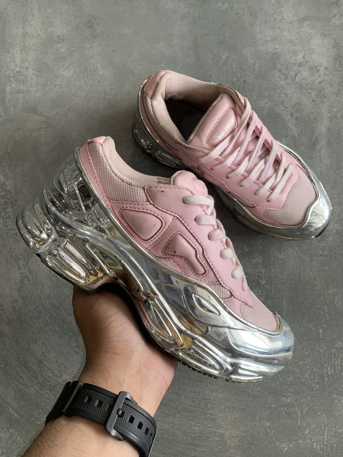 Pink and silver raf simons adidas deals