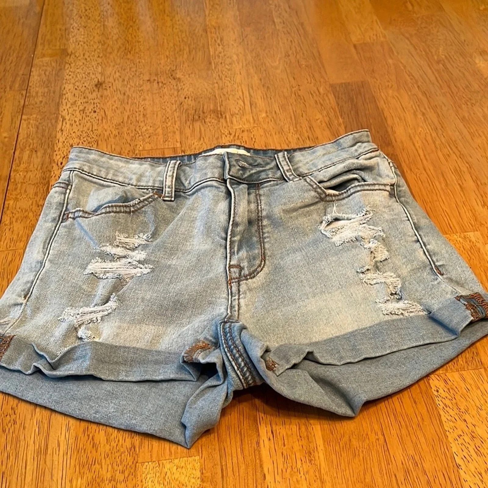Pacsun Pacsun High Rise Super Stretch Shortie shorts, size 25.ch Size 25" / US 0 / IT 36 - 1 Thumbnail