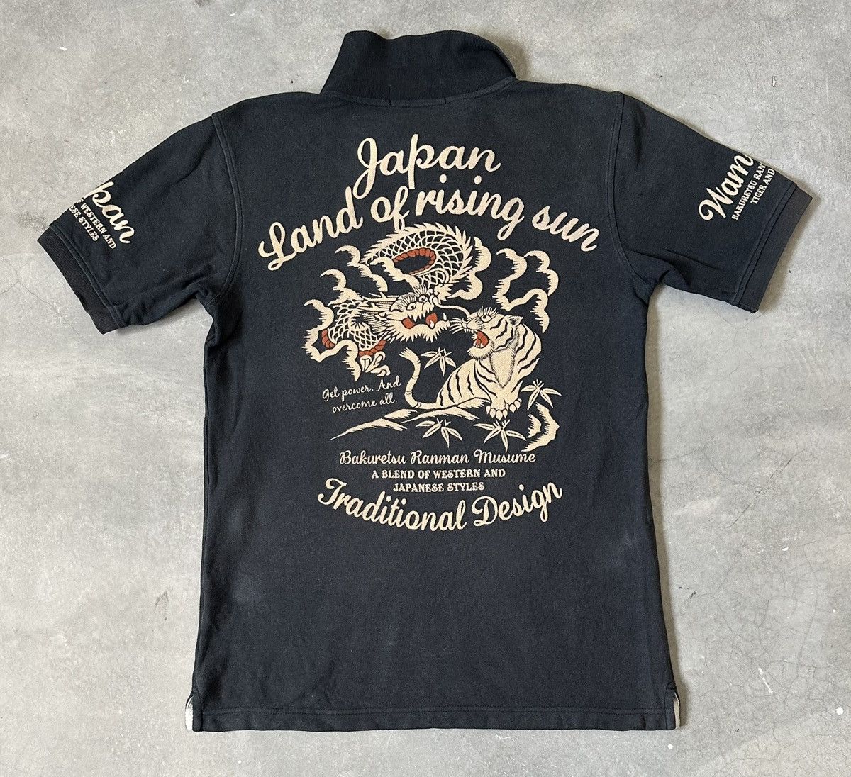 Edition Japan VINTAGE BAKURTEDU RANMAN MUSUME JAPANESE TRADITION POLO TEE Size US M / EU 48-50 / 2 - 9 Thumbnail