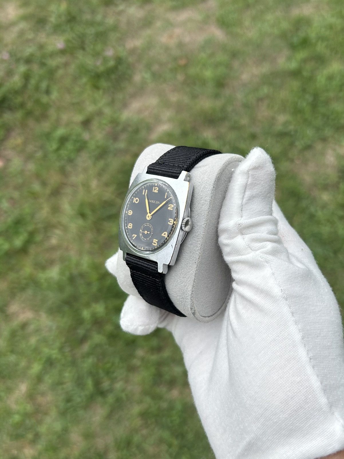 Vintage Vintage Watch Pobeda Soviet USSR Mechanical 1970s Size ONE SIZE - 15 Thumbnail