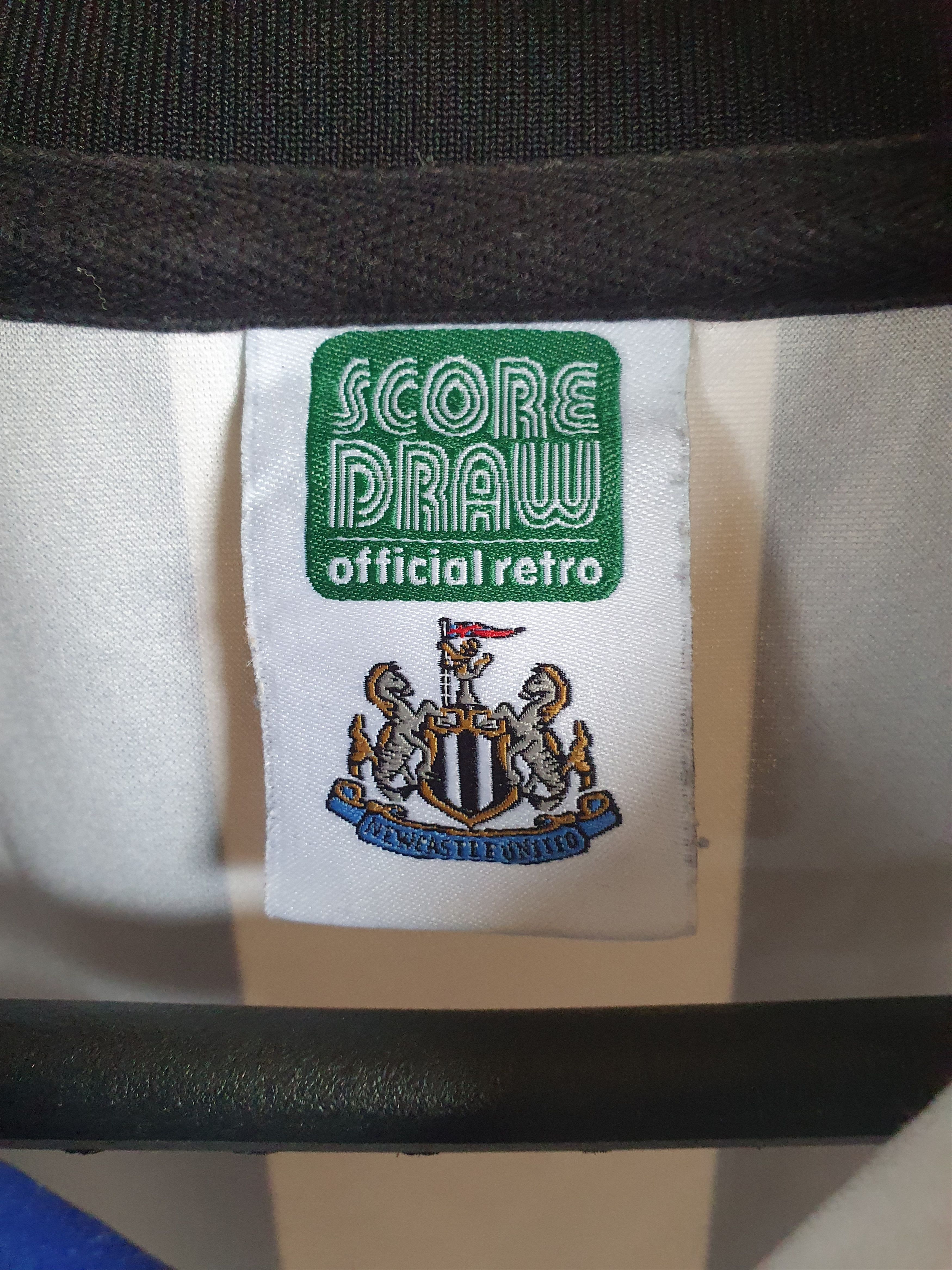 Other Newcastle United Score Draw Official Retro Jersey sz M Size US M / EU 48-50 / 2 - 5 Thumbnail