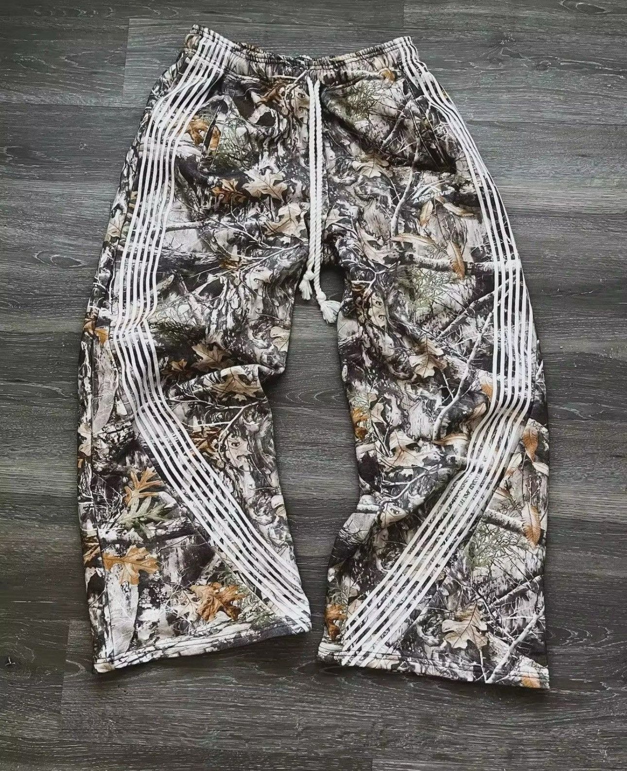 Japanese Brand camouflage casual loose fitting Sweatpant Size US 31 - 2 Thumbnail