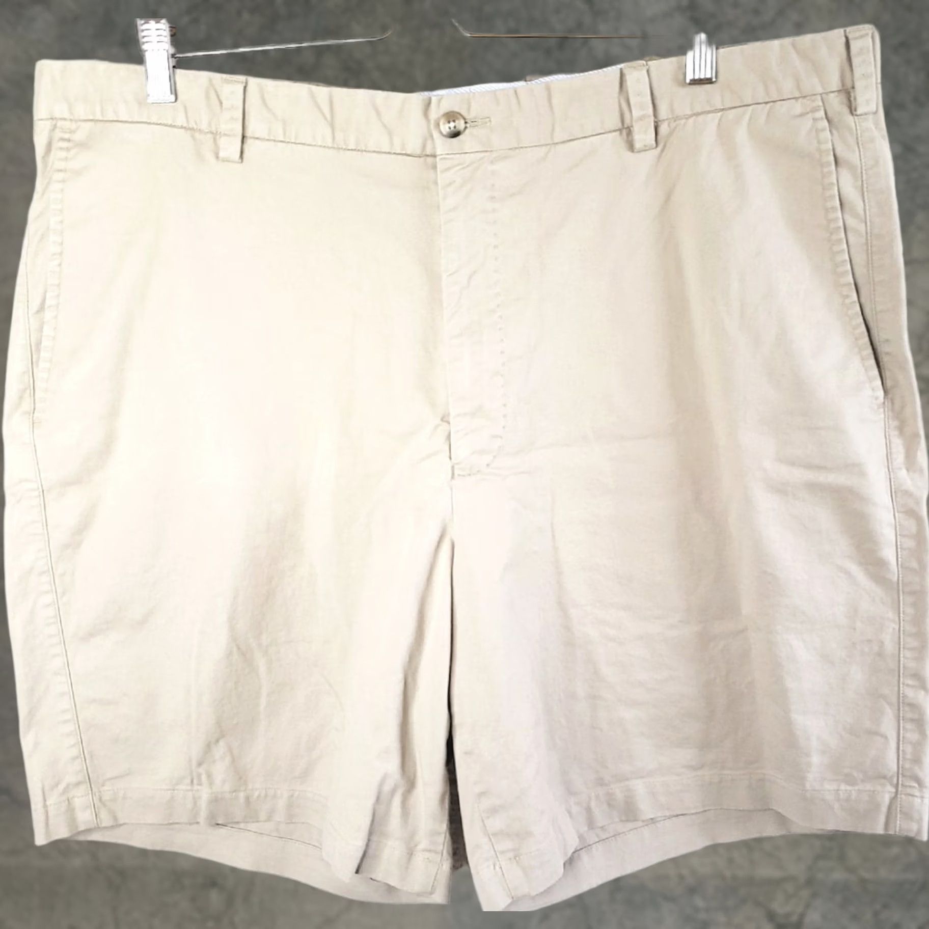 Peter Millar Peter Millar Men's Shorts 42x8 Khaki Tan 100% Cotton Chino Golf Shorts Baggy? (Note: ensure concise) Size US 42 / EU 58 - 1 Thumbnail