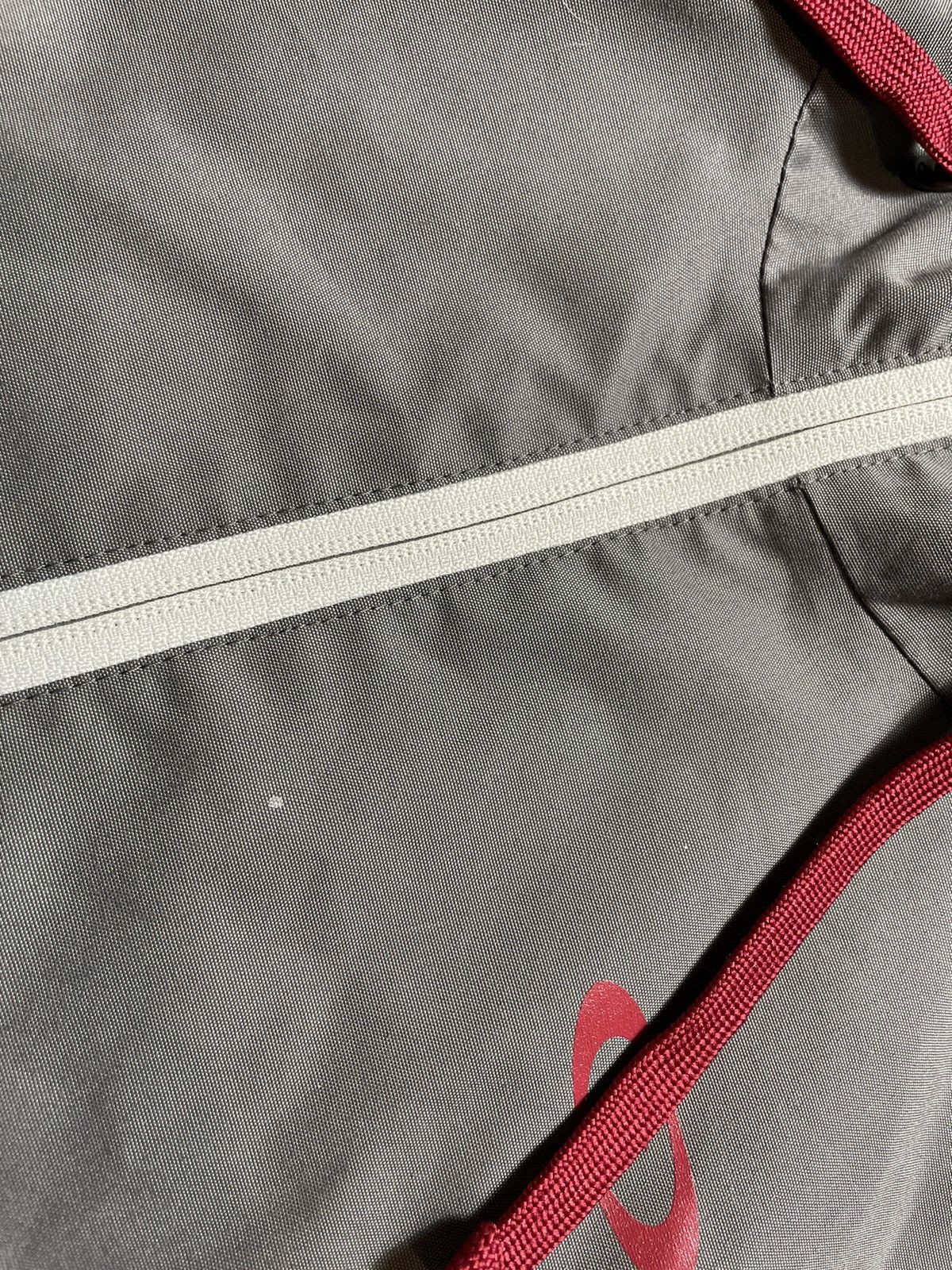 Oakley Vintage Oakley Y2K Gorpcore Ski Jacket Size US S / EU 44-46 / 1 - 17 Thumbnail
