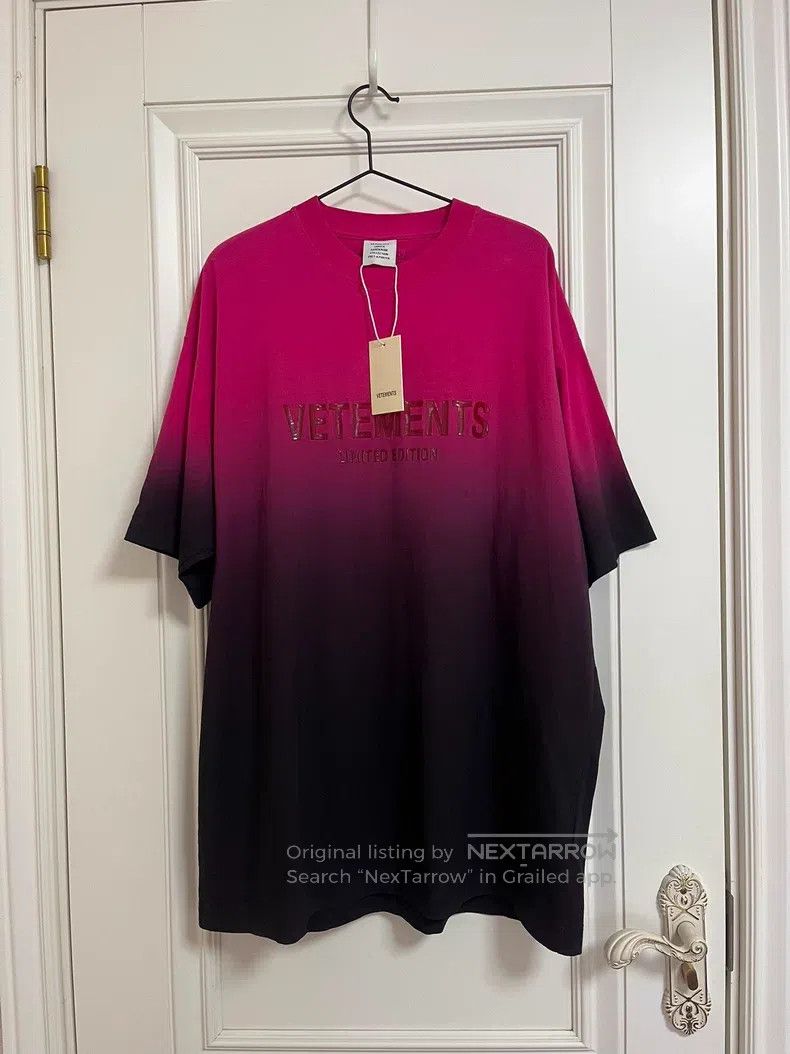 Vetements VETEMENTS Gradient Pink Letter Short Sleeve Size US XS / EU 42 / 0 - 1 Thumbnail