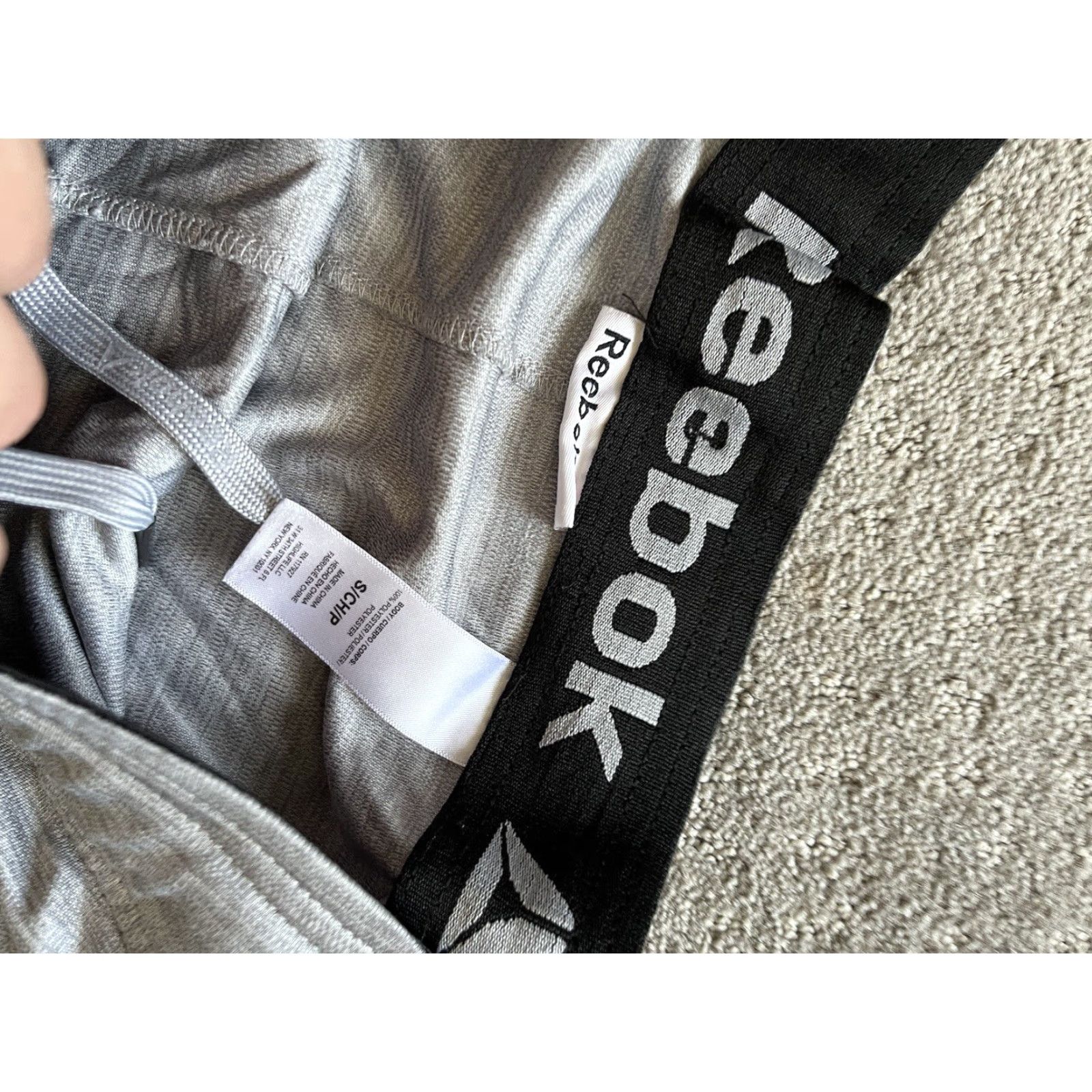 Reebok Reebok Mens Shorts Size Small Solid Gray Athletic Activewear Running & Jogging Track & Field Elastic Waist Lightweight Comfort Size US 29 - 4 Thumbnail