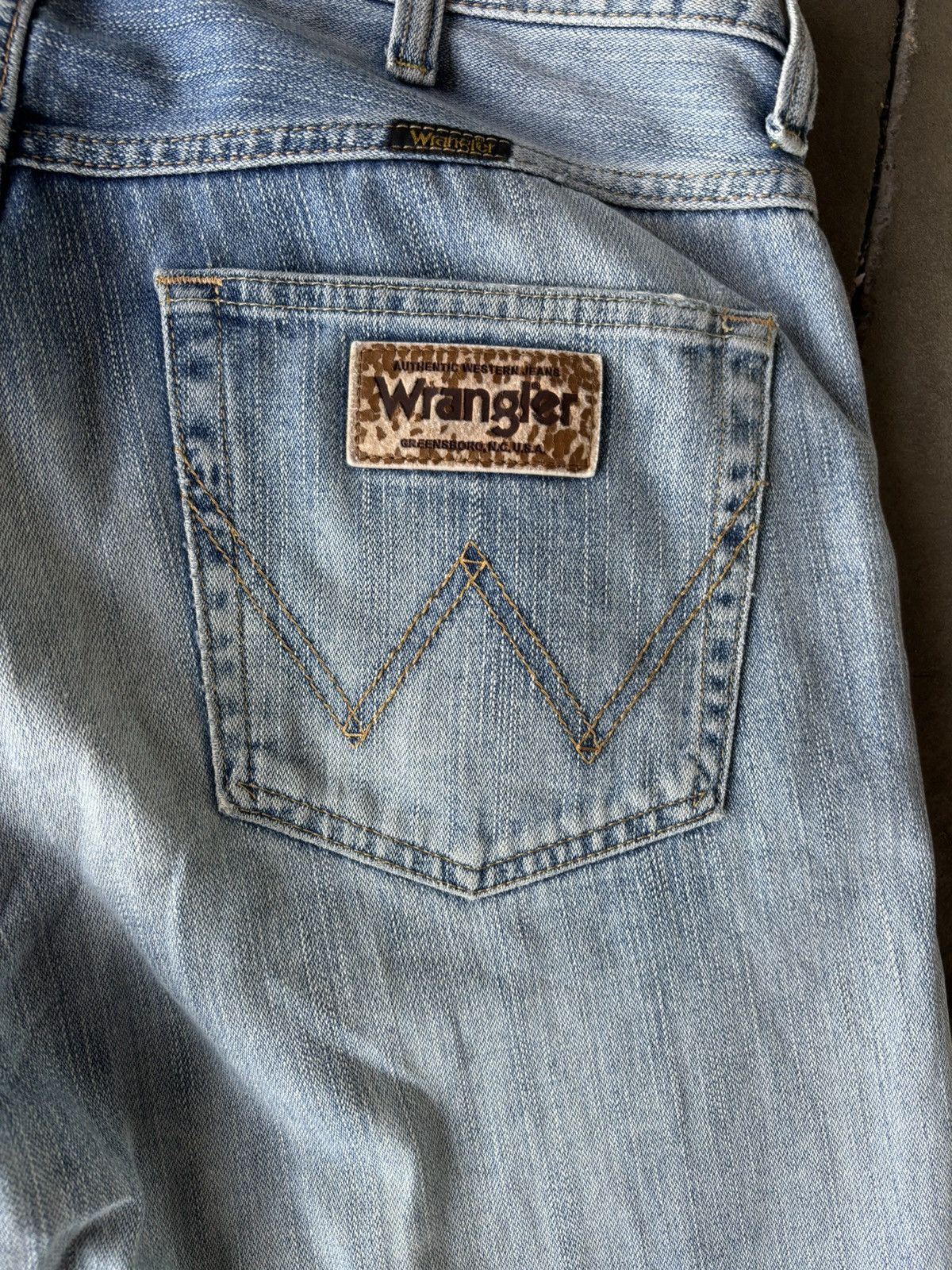 Wrangler Vintage Blue Wrangler Distressed Jeans Size US 34 / EU 50 - 5 Thumbnail