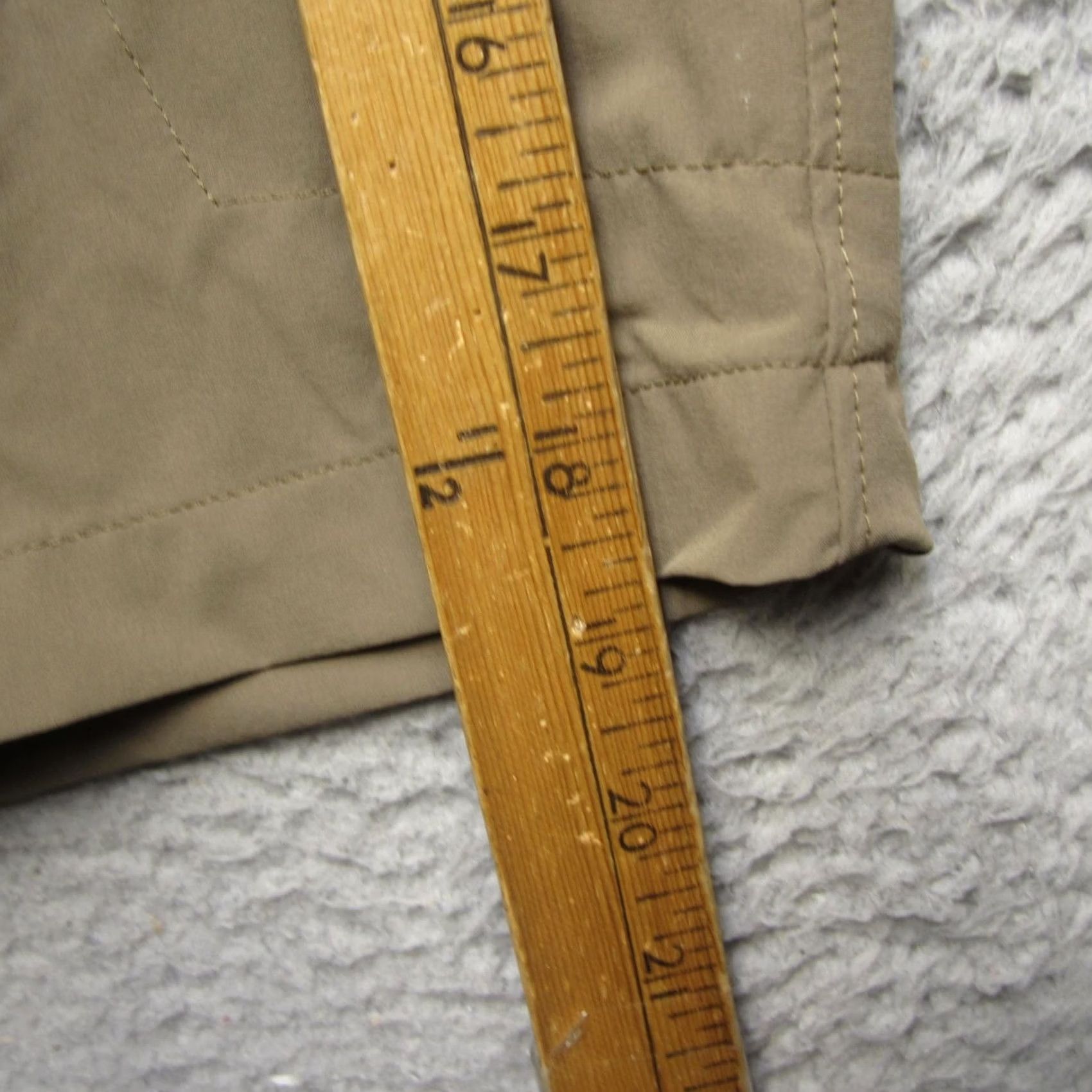 Vintage Beyond Clothing Shorts Mens 30 Regular Tactical Cargo Nylon Hiking Outdoor Beige Size US 30 / EU 46 - 7 Thumbnail