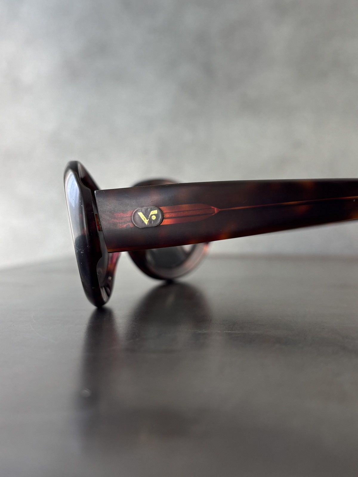 Vogue Vintage Vogue Sunglasses 1990s Made in Italy Oval Y2K VO2167 Size ONE SIZE - 5 Thumbnail