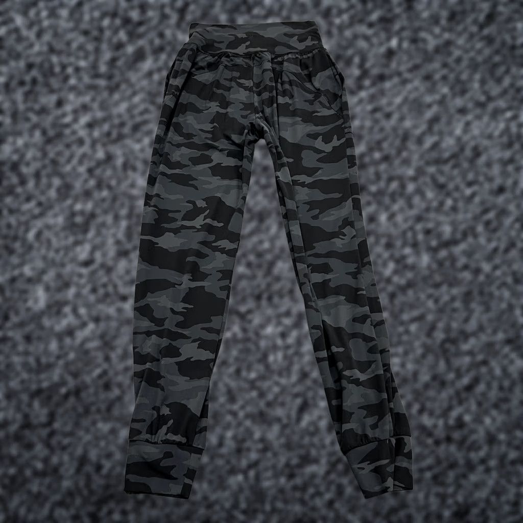 Athleta Athleta Womens XST Black Camo Salutation Jogger Tall Yoga Gym Workout Size 26" / US 2 / IT 38 - 1 Thumbnail